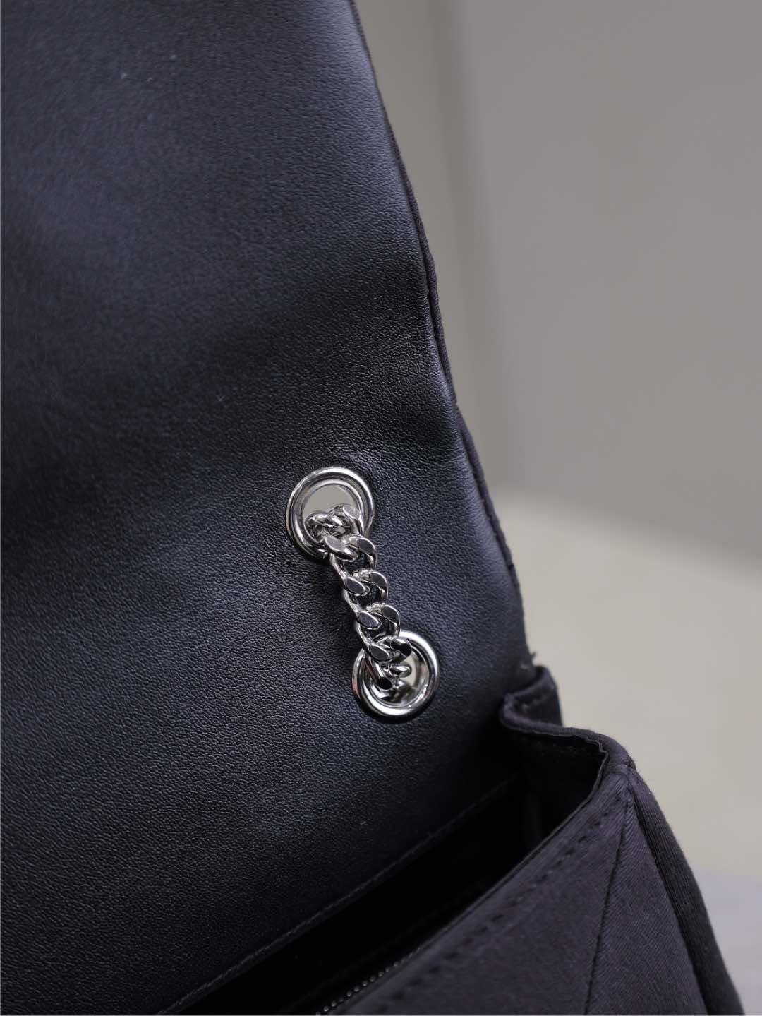 Y51 Jamie Medium 25x15x7.5cm