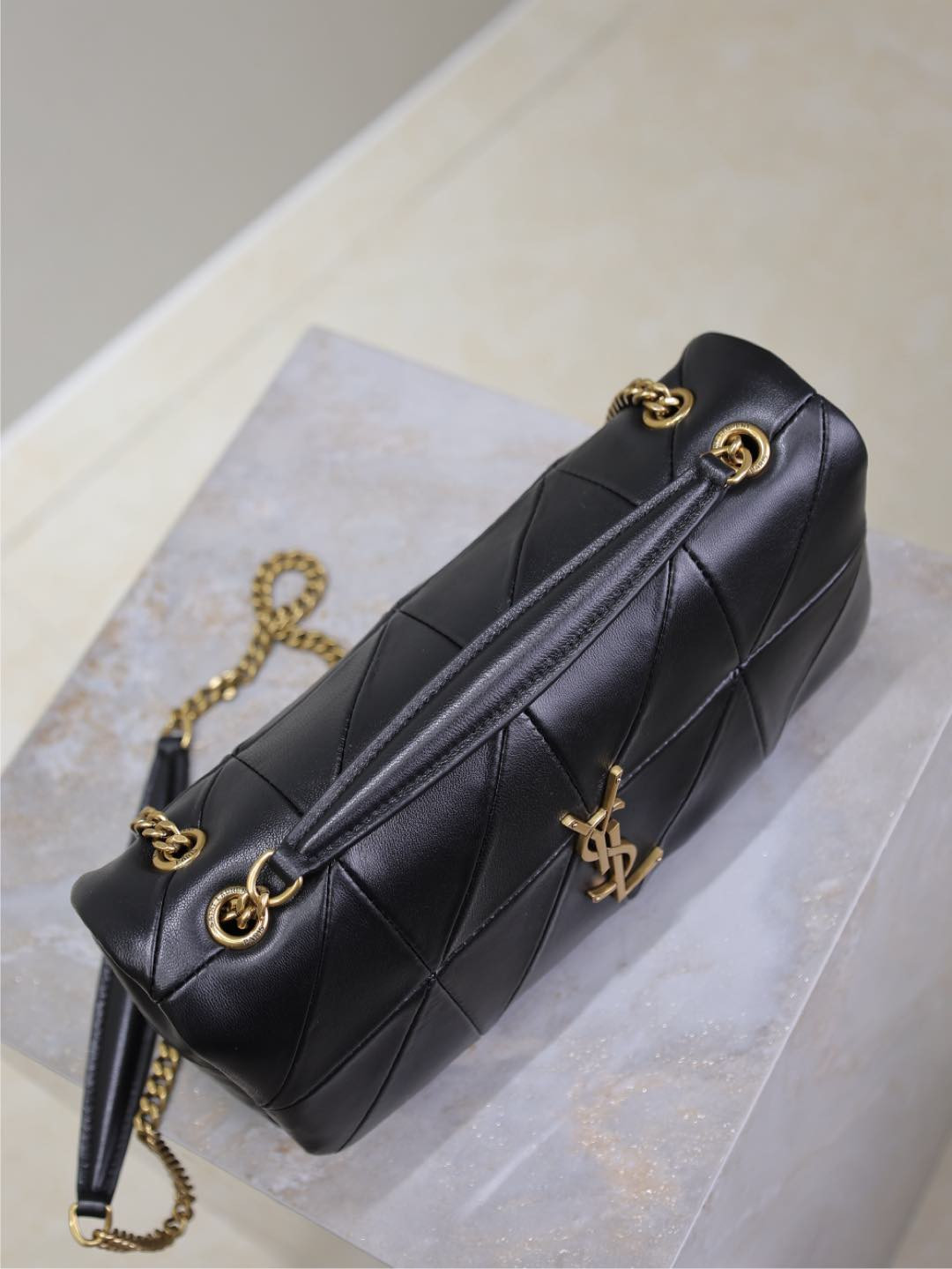 Y51 Jamie Medium  25x15x7.5cm