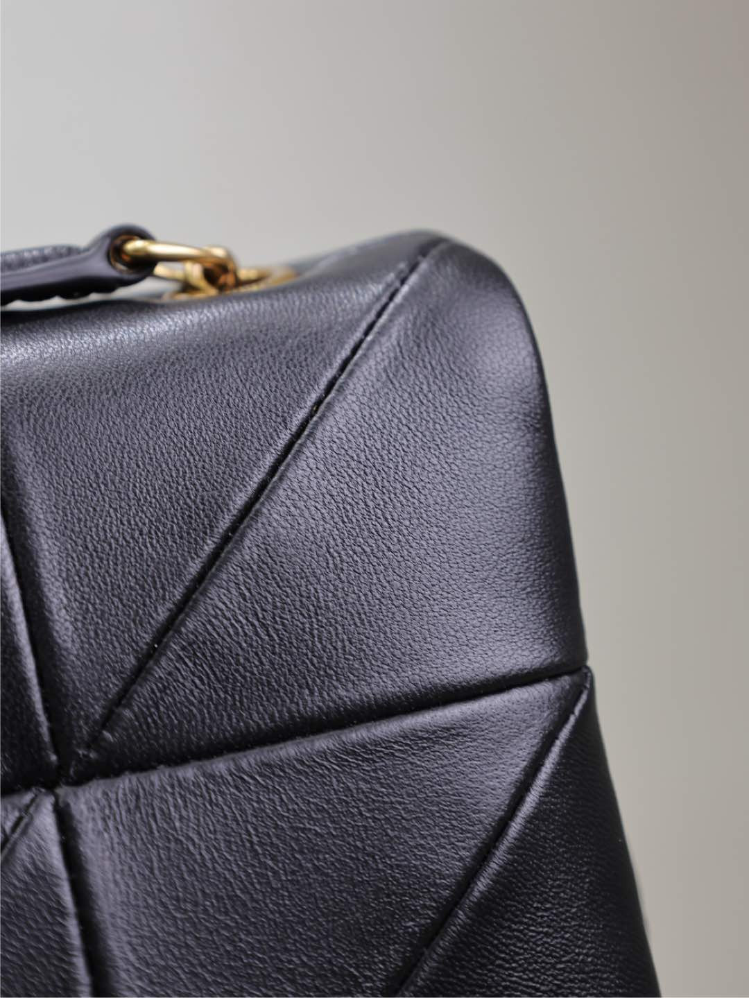 Y51 Jamie Medium  25x15x7.5cm