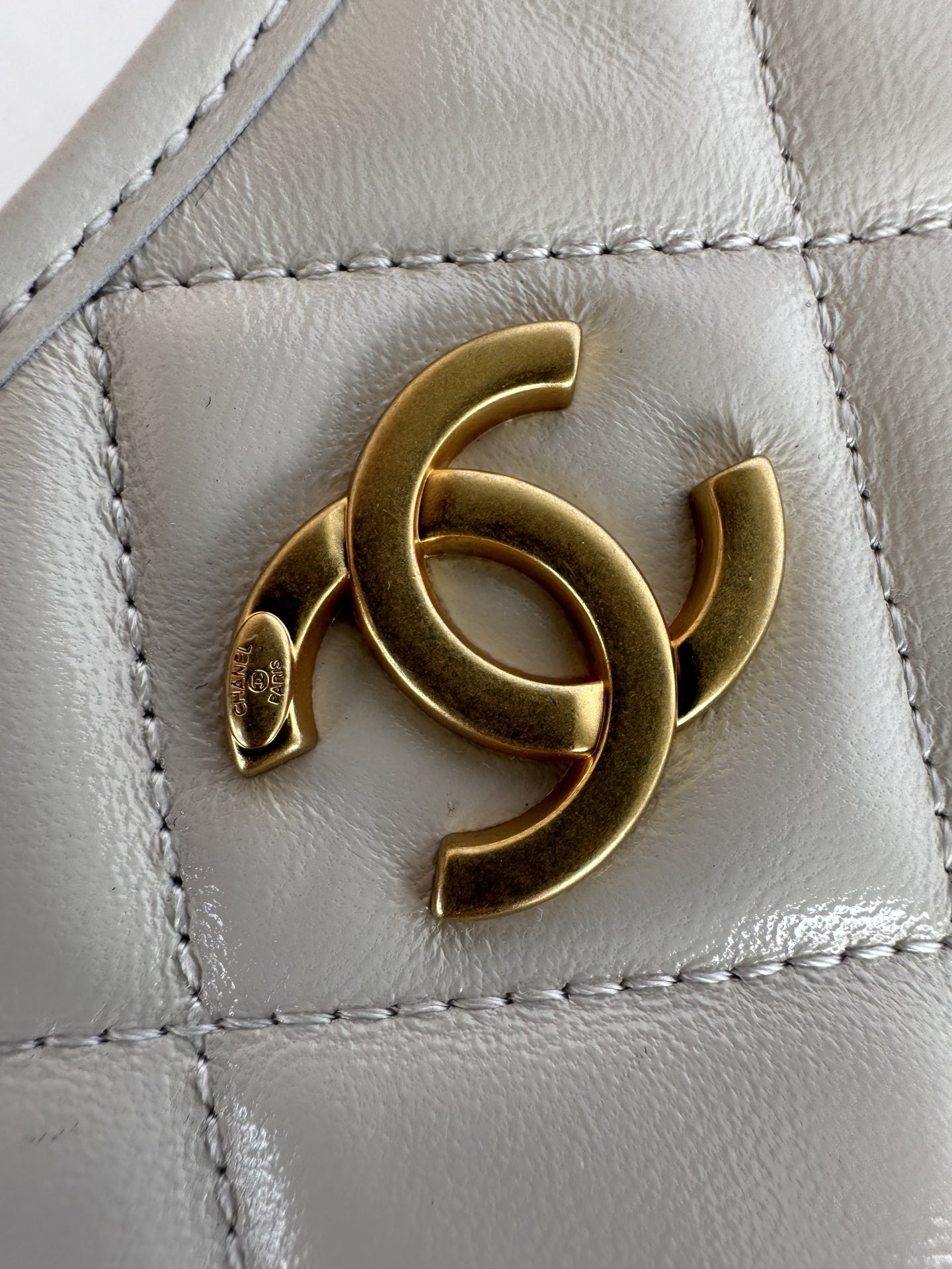 Ch**el Hobo Handbag 22×22×9cm