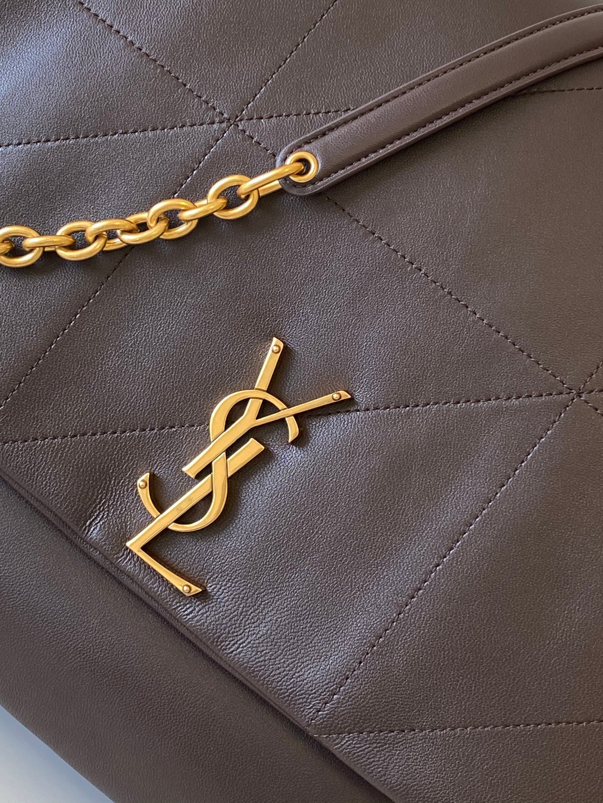 Y51 large jamie 4.3 in lambskin 43x29x9cm