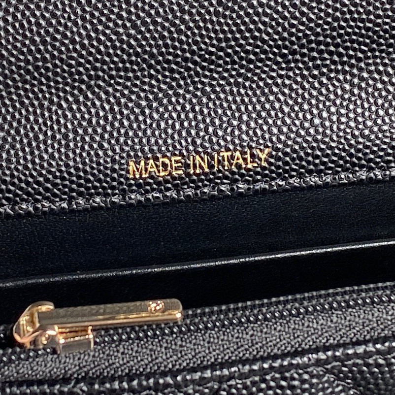 Ch**el 25C Bags 14×18×3cm