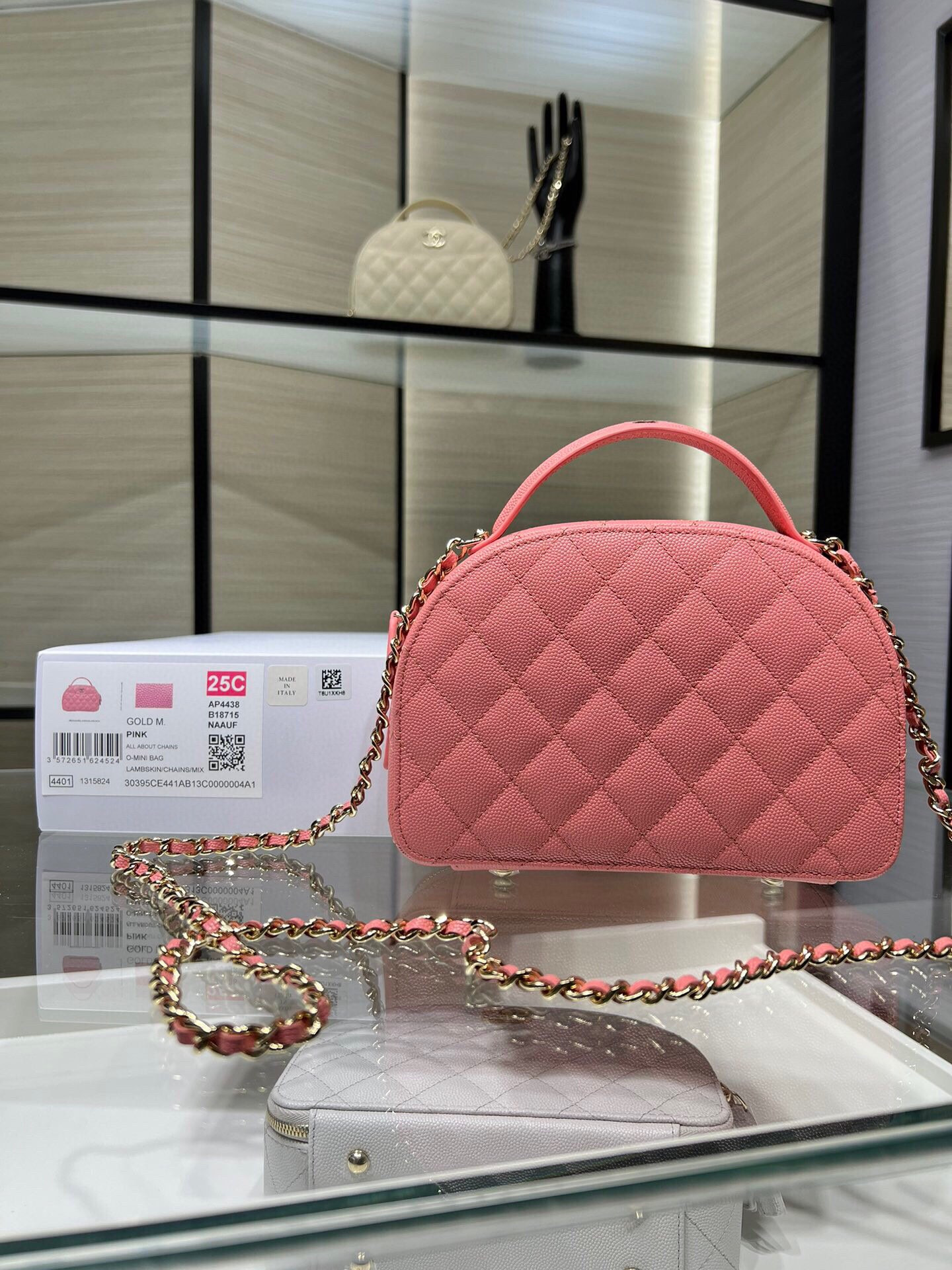 Ch**el 25C Chain shell bag 18X16X6cm