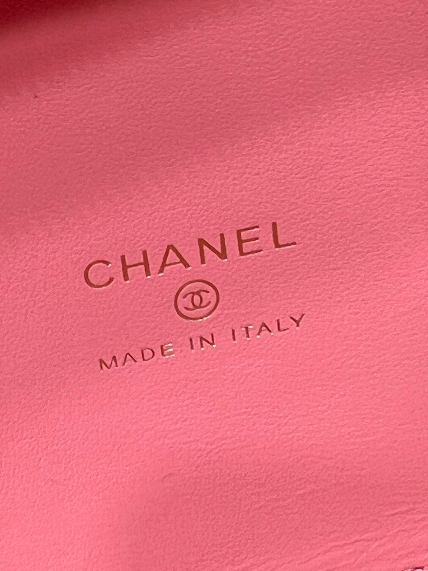 Ch**el 25C Chain shell bag 18X16X6cm