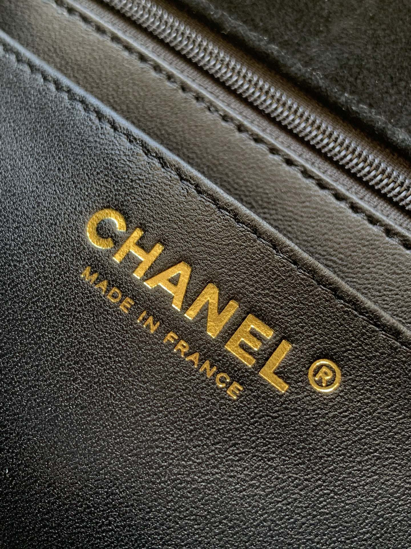 Ch**el MINI CLASSIC 11.12 HANDBAG 20 12×20×6cm