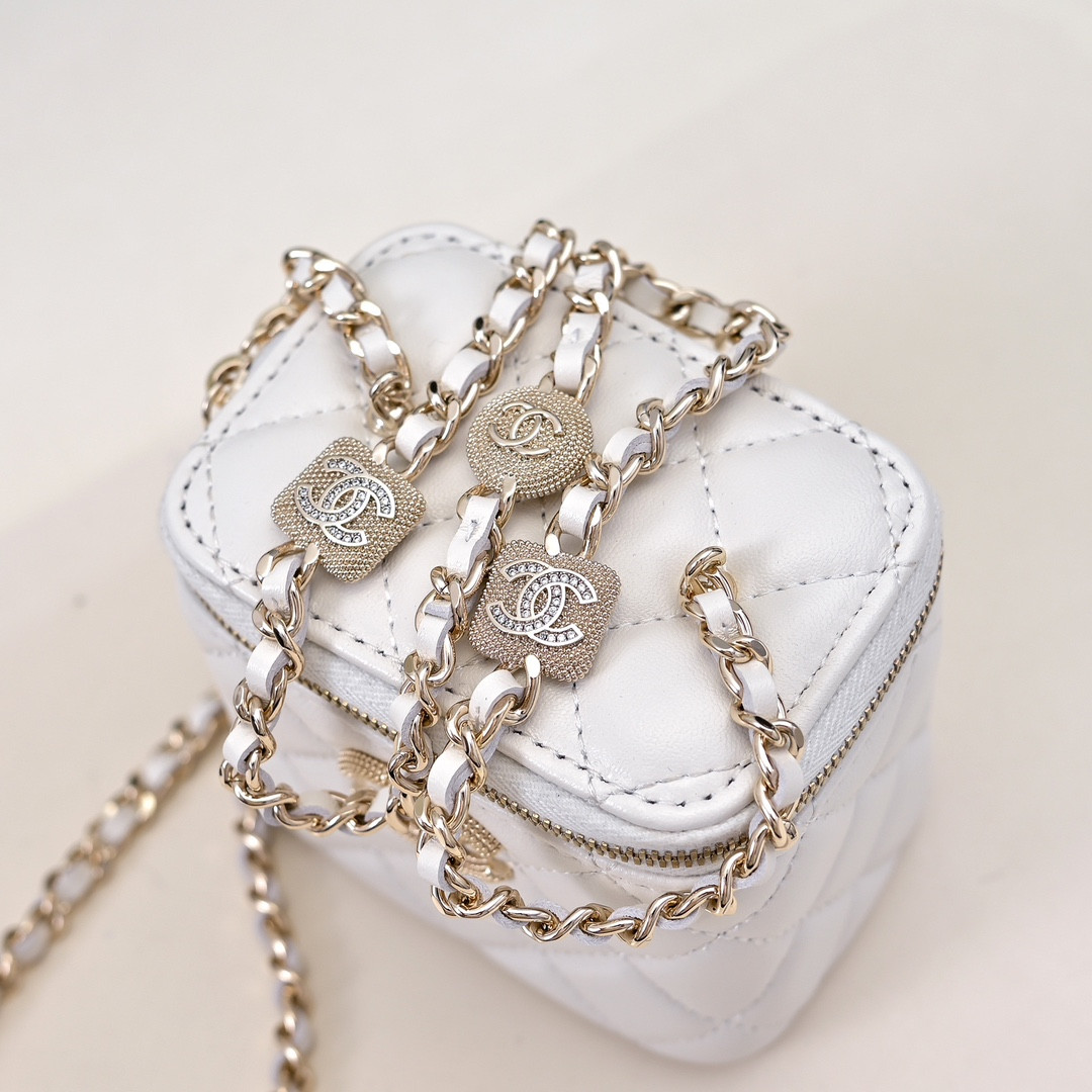 Ch**el Small Vanity with Chain 8.5x11x7cm