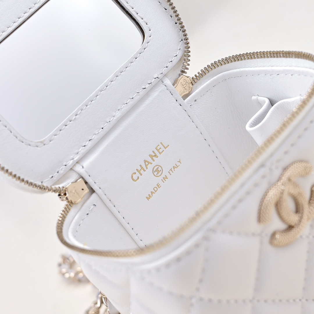 Ch**el Small Vanity with Chain 8.5x11x7cm