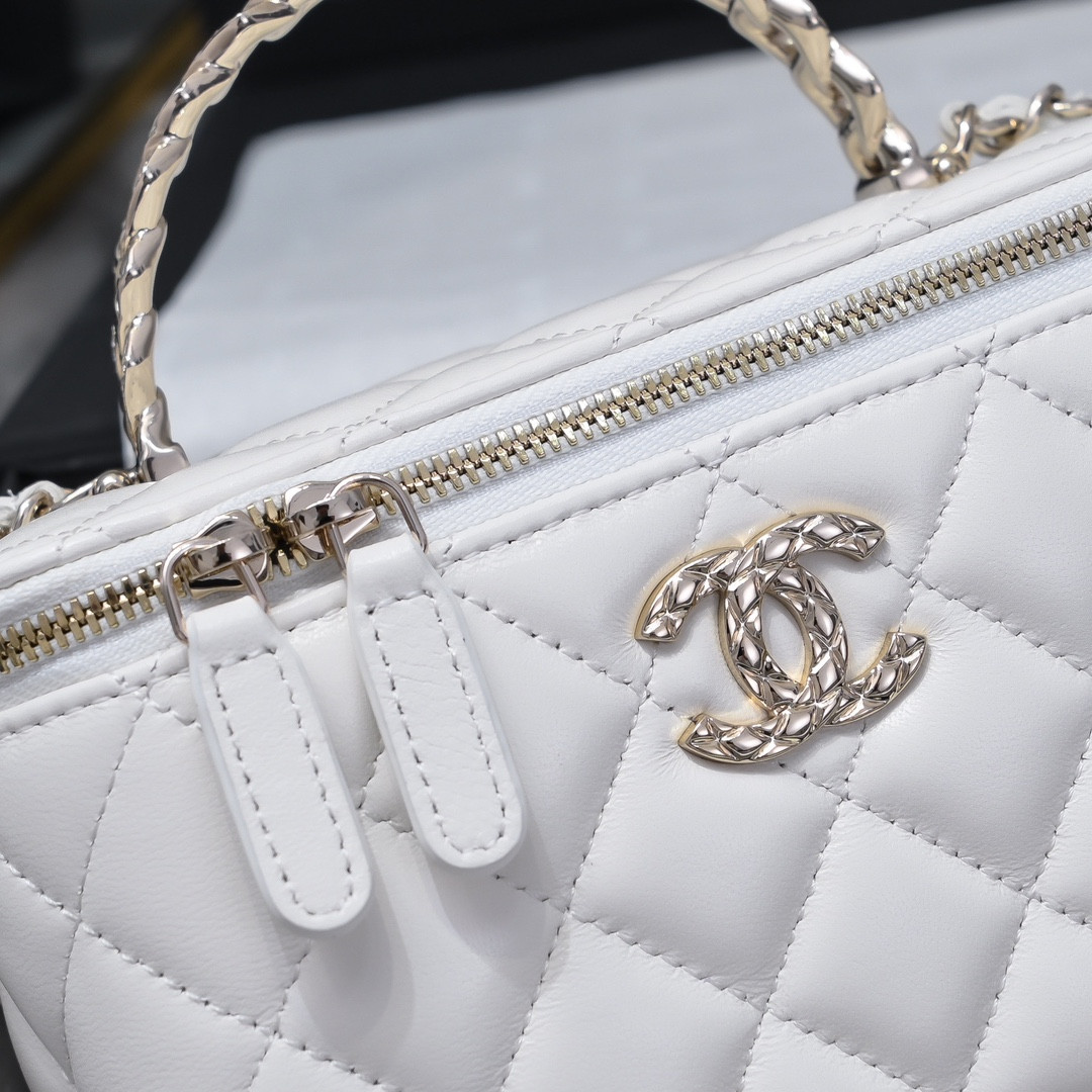 Ch**el Clutch With Chain 10x16x8cm