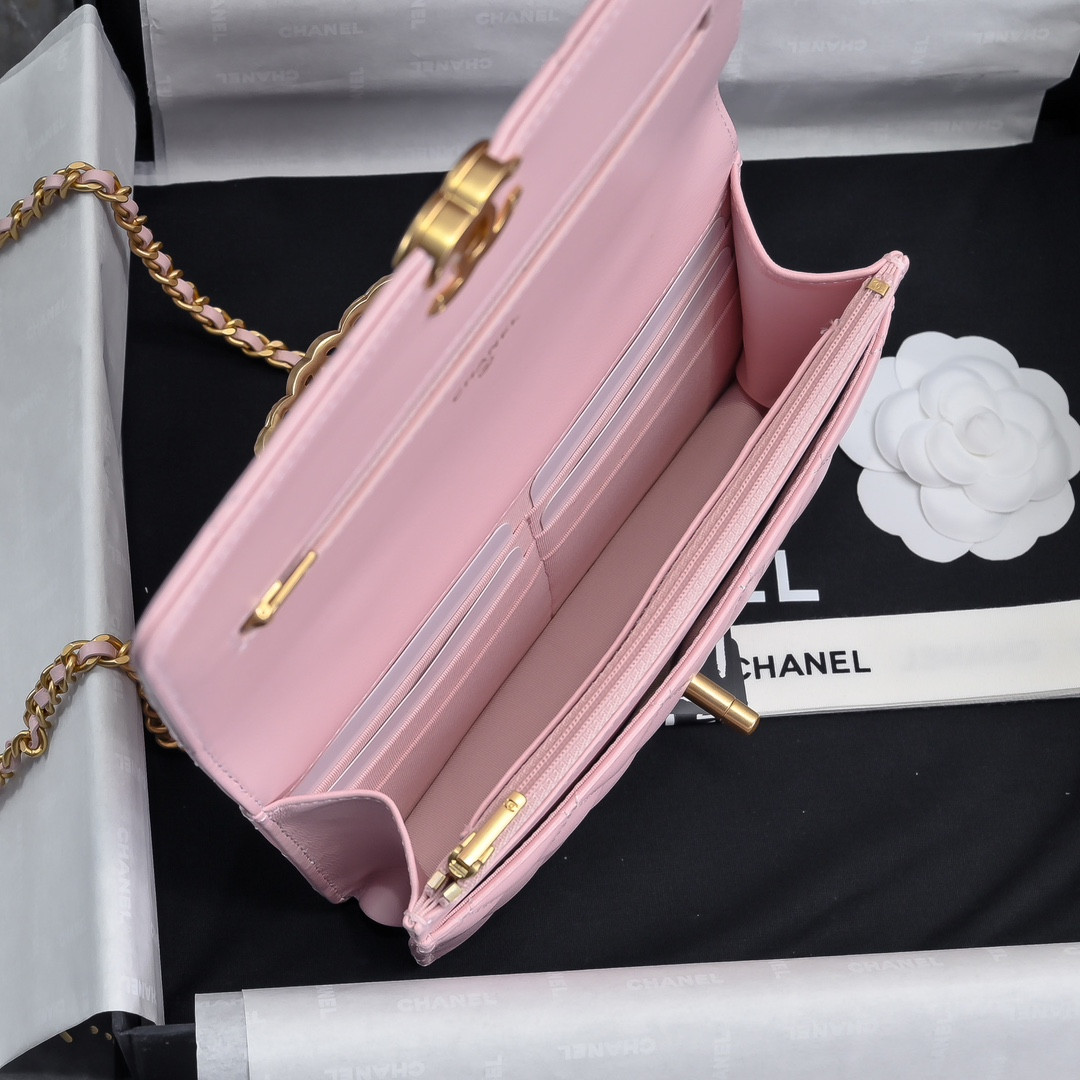Ch**el Clutch With Chain 19cm