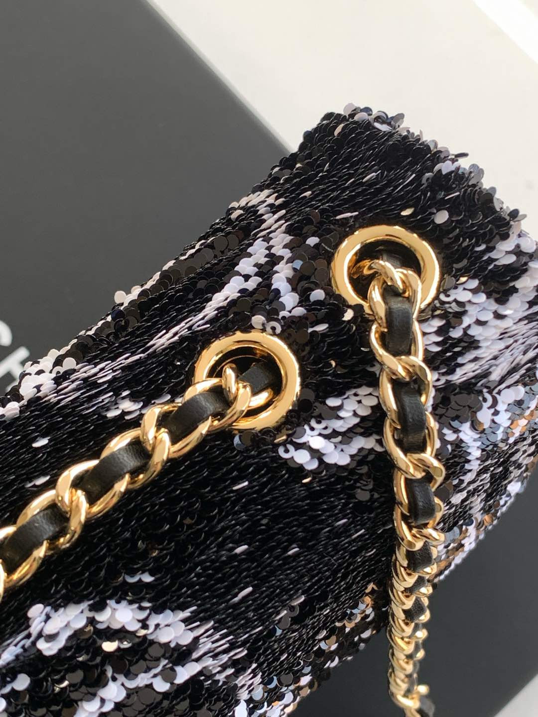 Ch**el Flap Bag 14x21x8cm