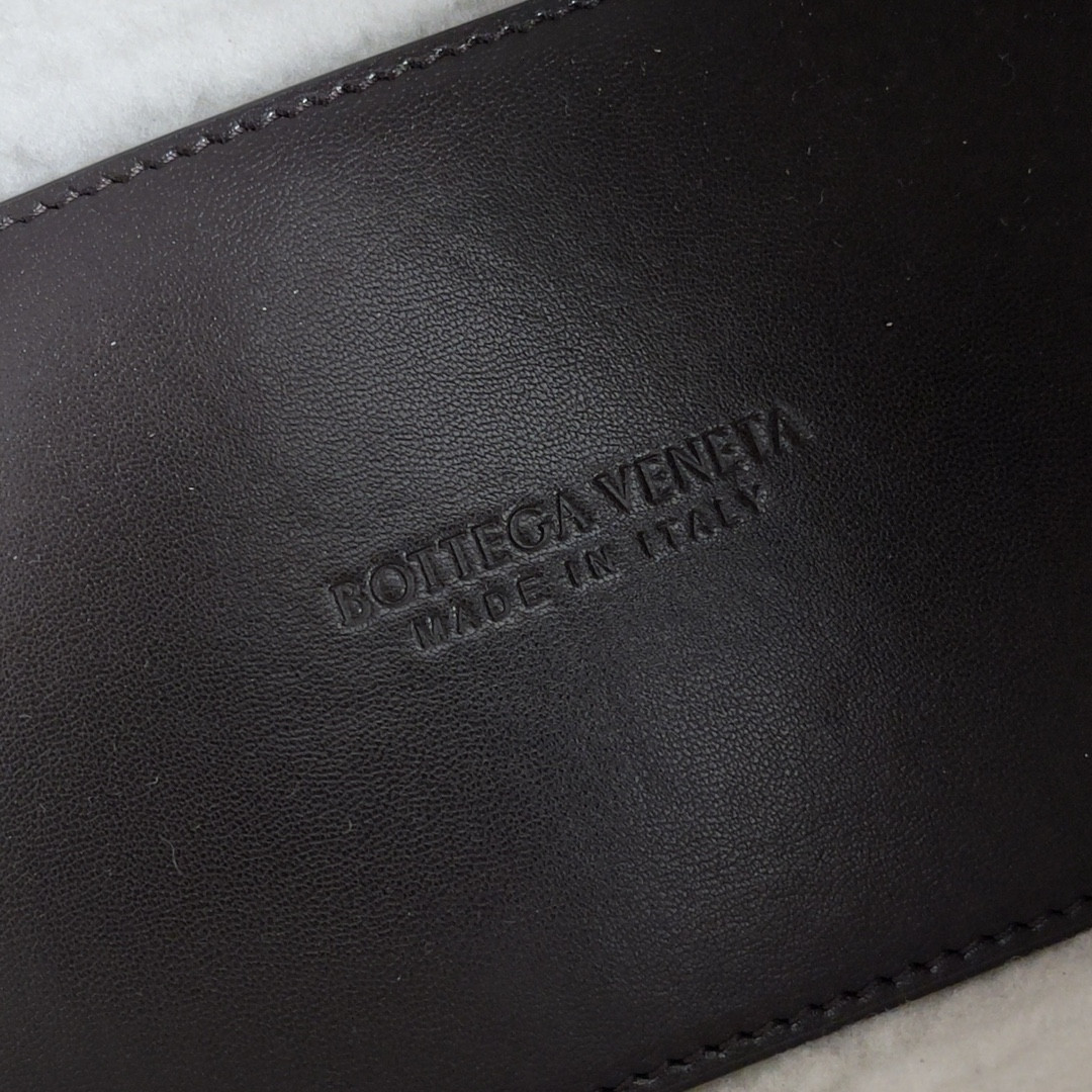 B0tt*ga Ven*ta Mini Wallace 20x13x9.5cm