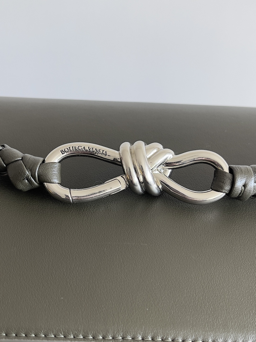 B0tt*ga Ven*ta Medium Andiamo Messenger 37x26x13cm