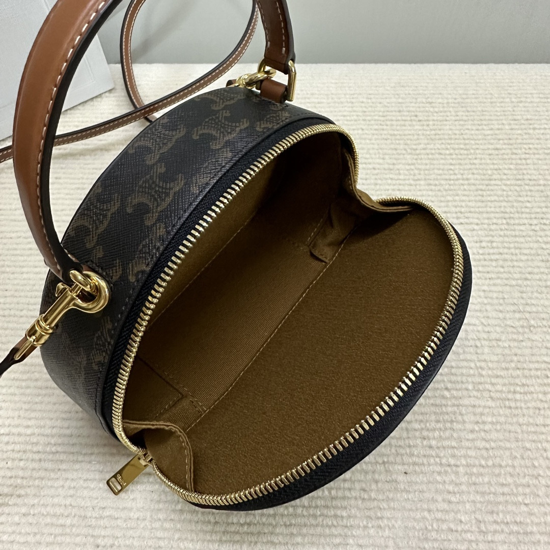 Ce1i*e HALF MOON CASE IN triomphe canvas and calfskin 17.5x12x6cm