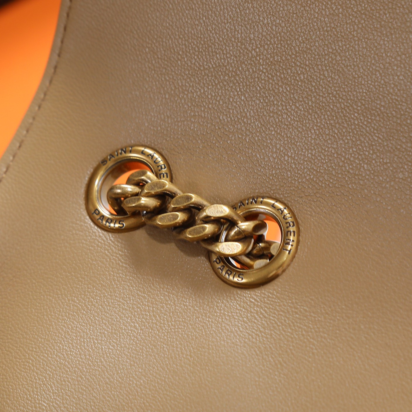 Y51 LOULOU medium in MATELASSÉ lambskin 29x17x8cm