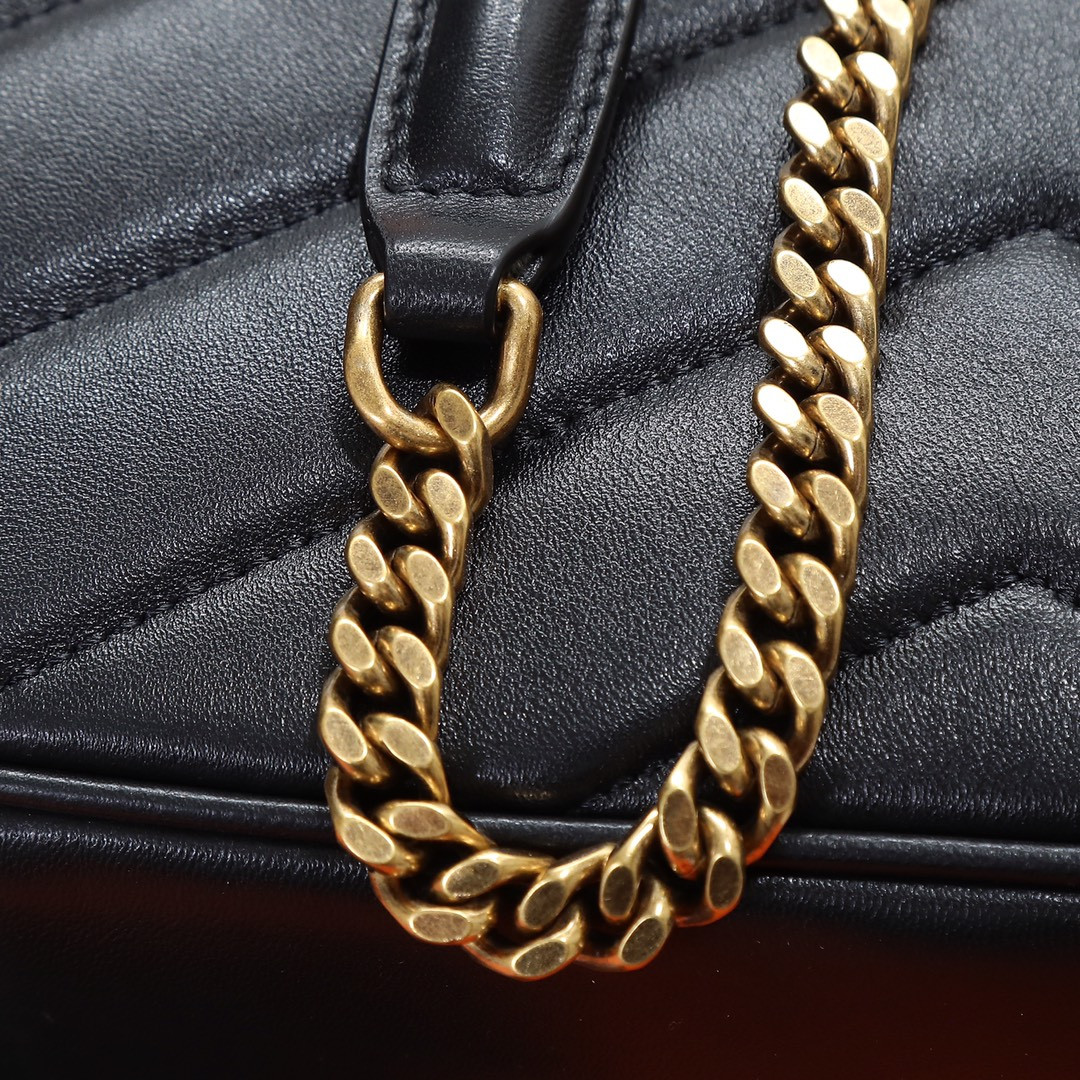 Y51 LOULOU small in MATELASSÉ lambskin 24x14x6cm