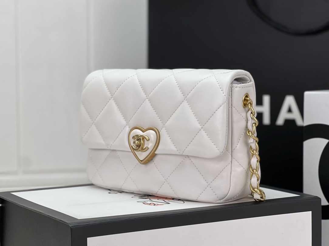 Ch**el FLAP HANDBAG CF 21x14x6cm