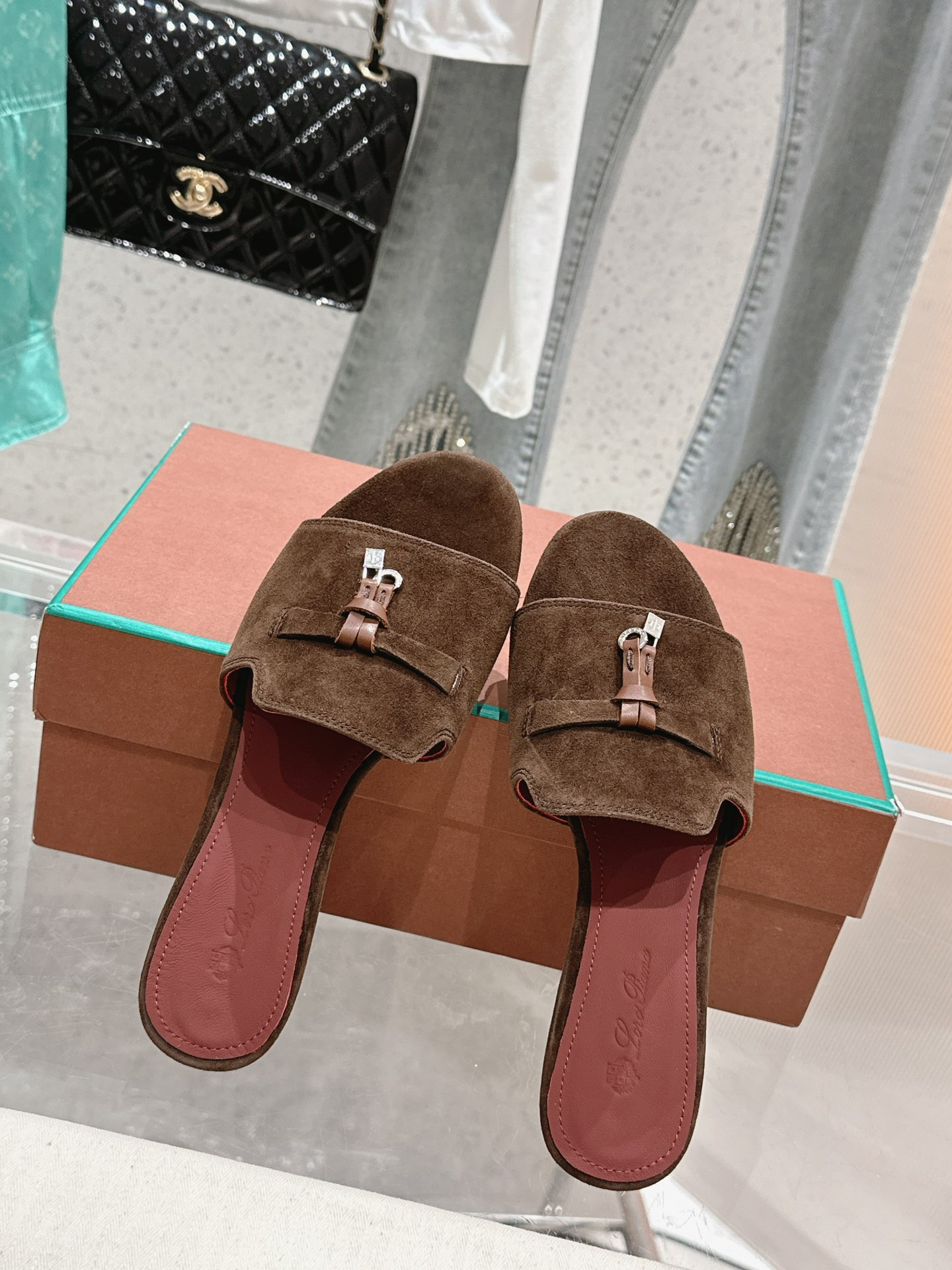 UA L0r0 P1ana Summer Charms Sandal