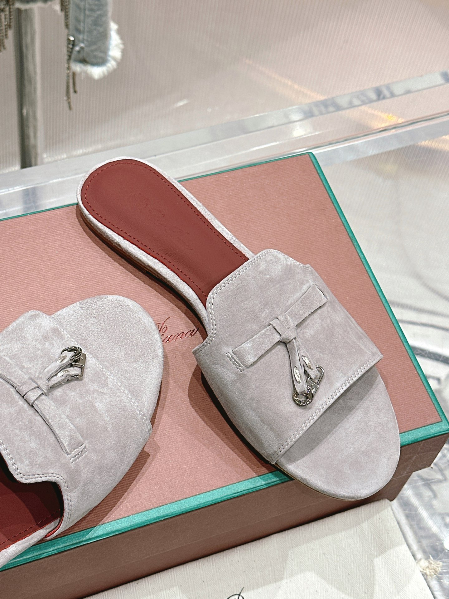 UA L0r0 P1ana Summer Charms Sandal