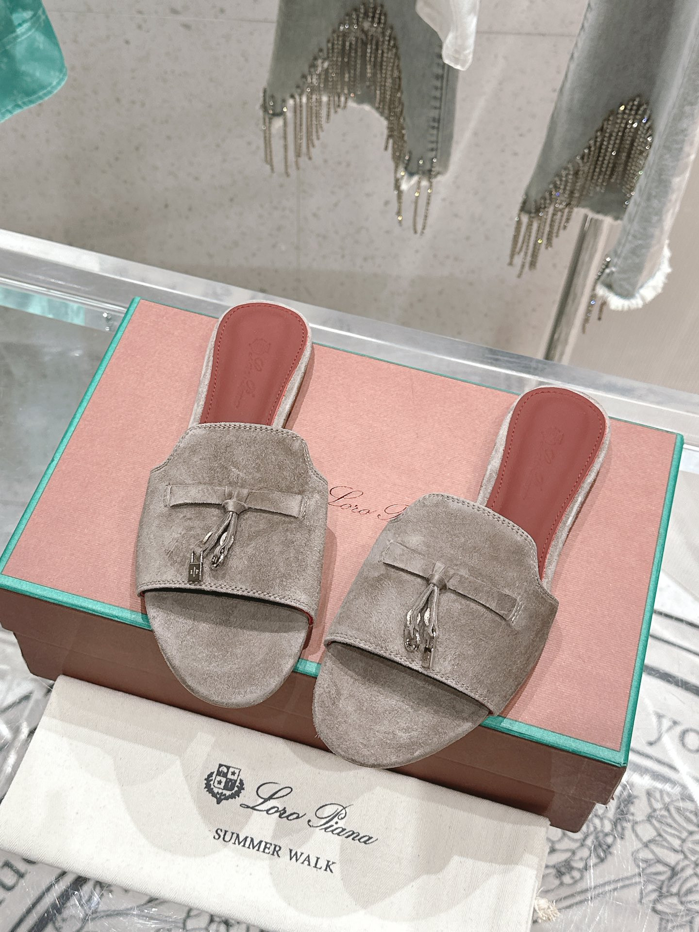 UA L0r0 P1ana Summer Charms Sandal