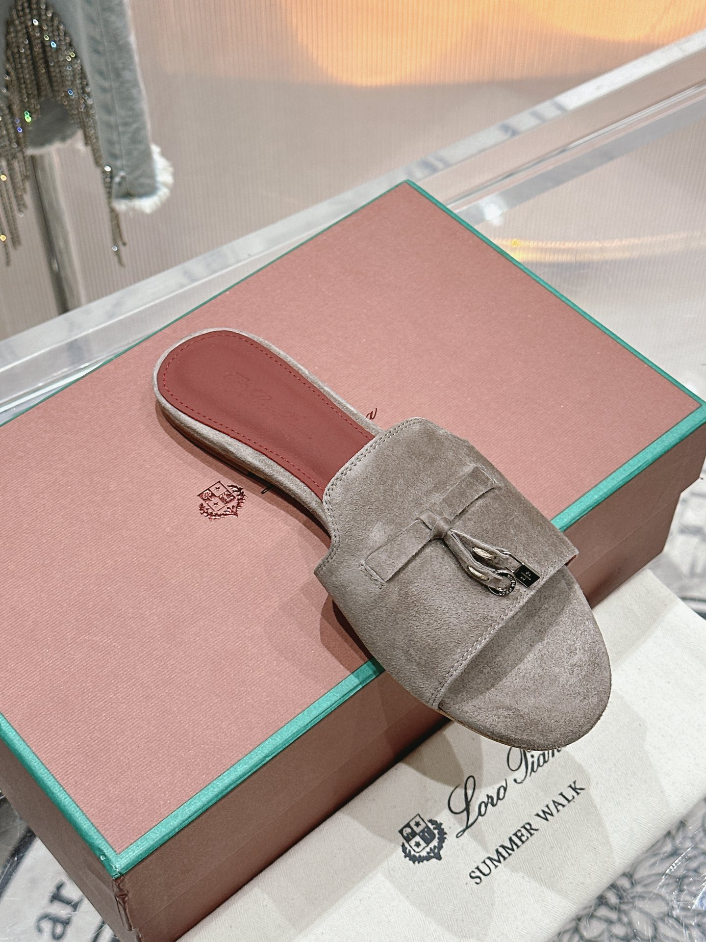 UA L0r0 P1ana Summer Charms Sandal