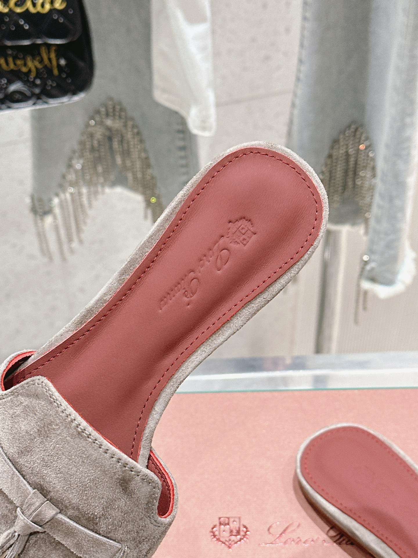 UA L0r0 P1ana Summer Charms Sandal