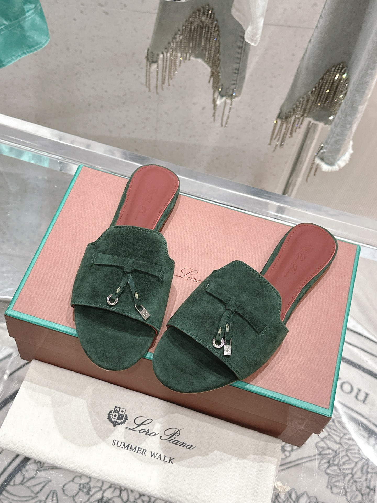 UA L0r0 P1ana Summer Charms Sandal