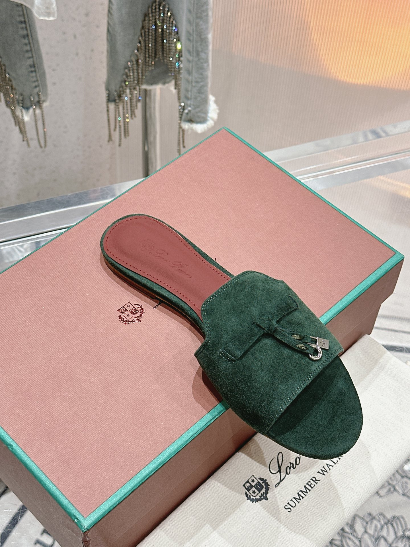 UA L0r0 P1ana Summer Charms Sandal