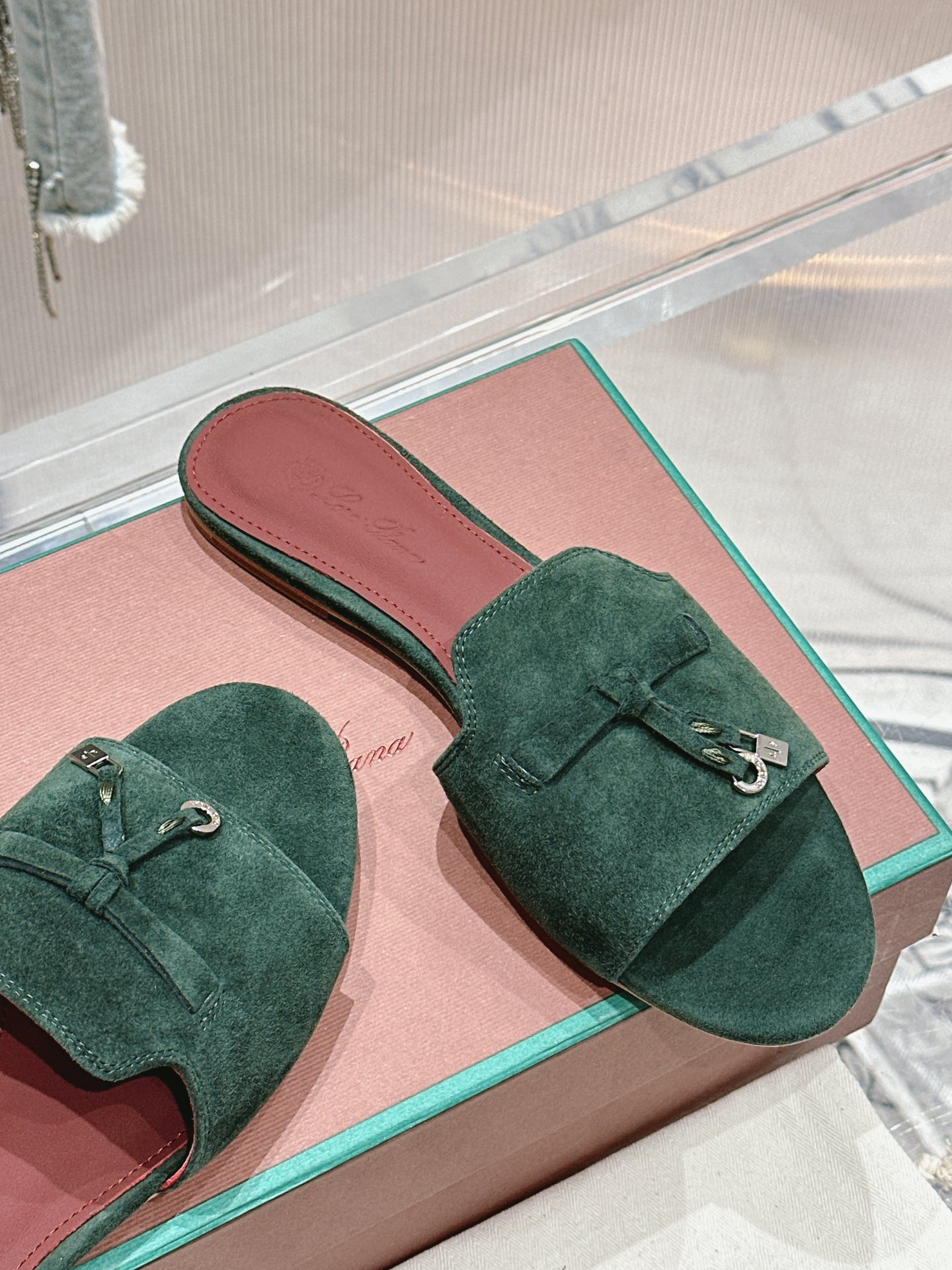 UA L0r0 P1ana Summer Charms Sandal