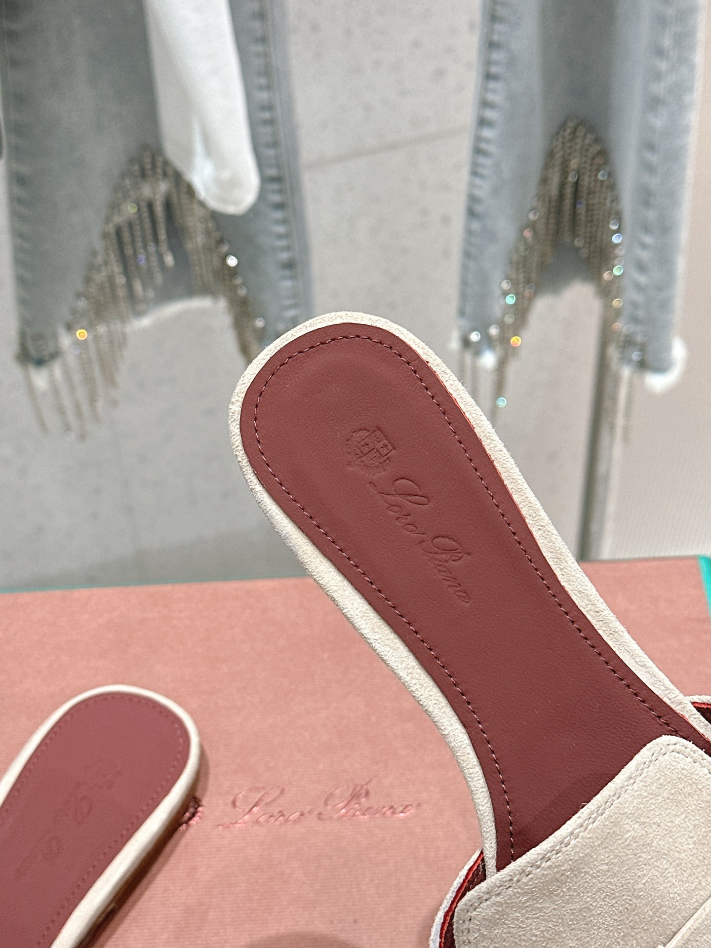 UA L0r0 P1ana Summer Charms Sandal