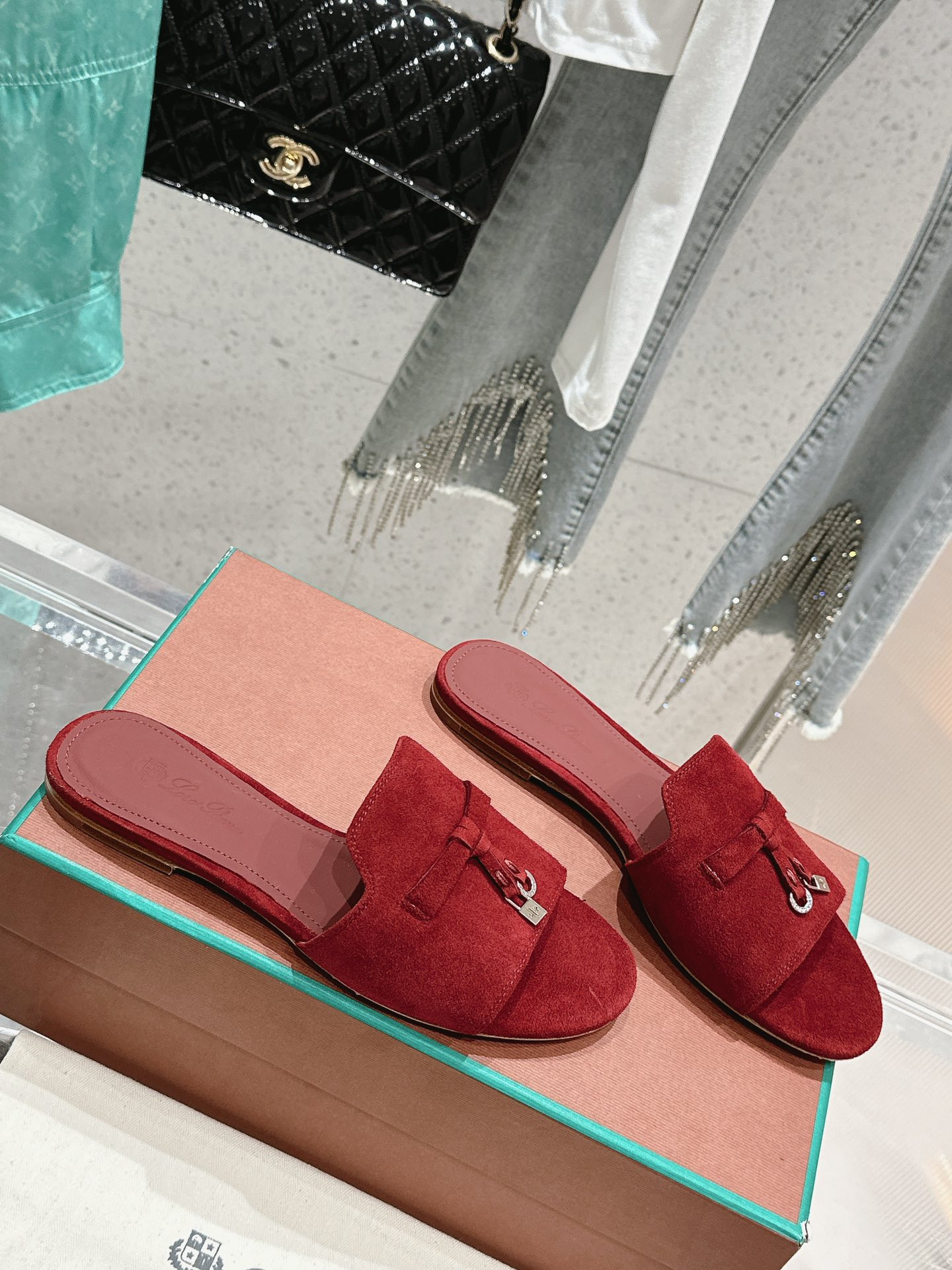 UA L0r0 P1ana Summer Charms Sandal