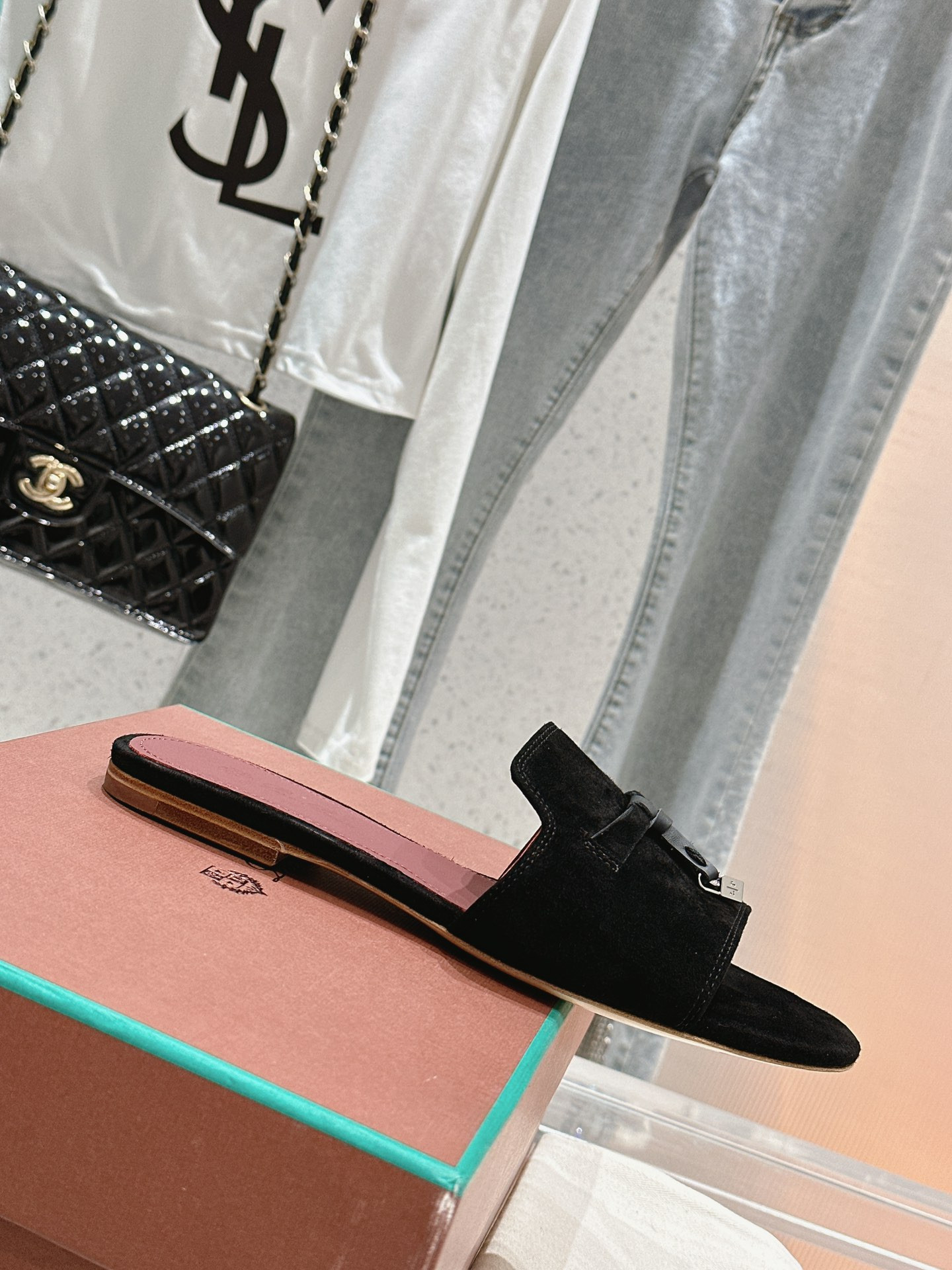 UA L0r0 P1ana Summer Charms Sandal