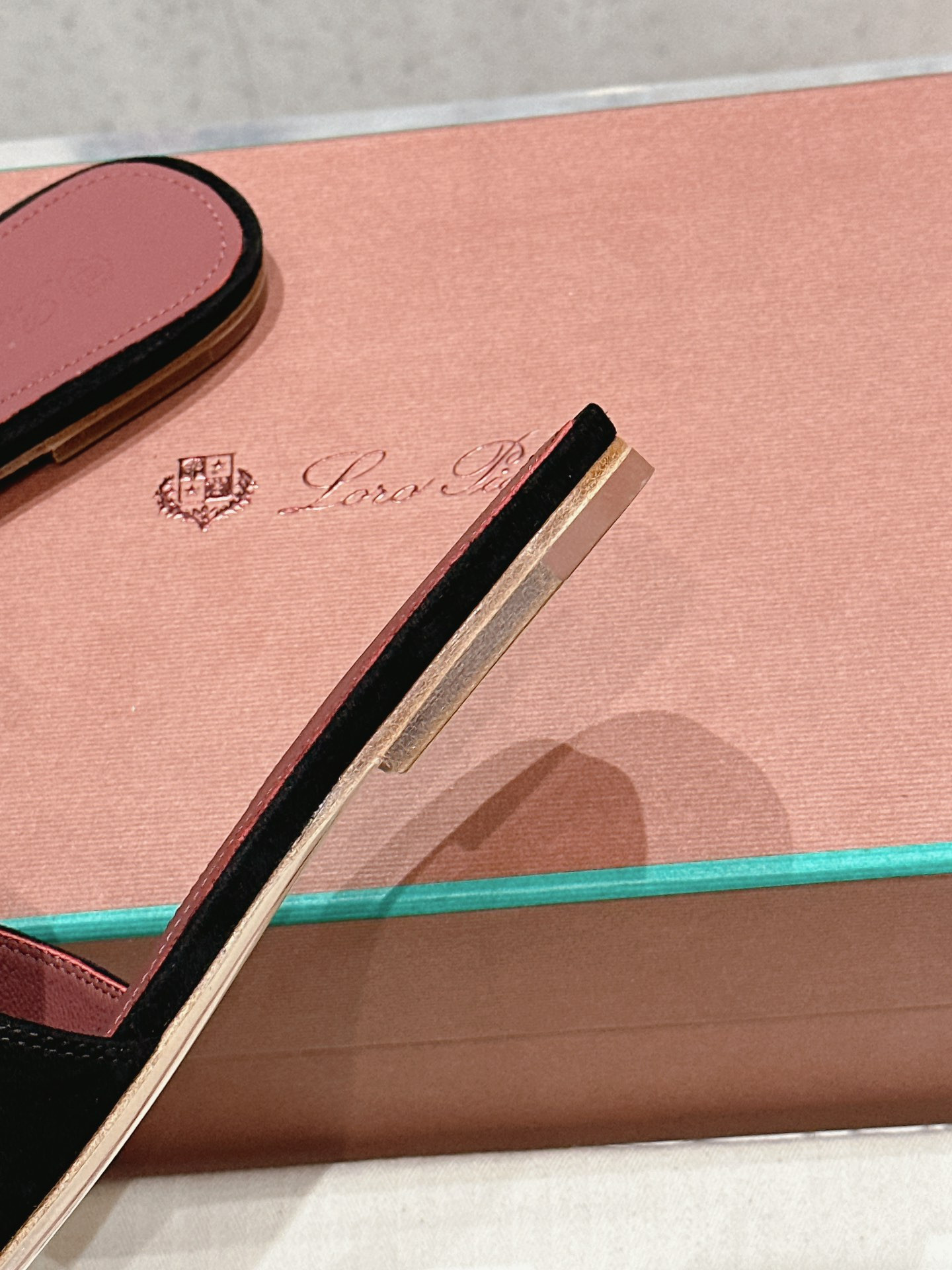 UA L0r0 P1ana Summer Charms Sandal