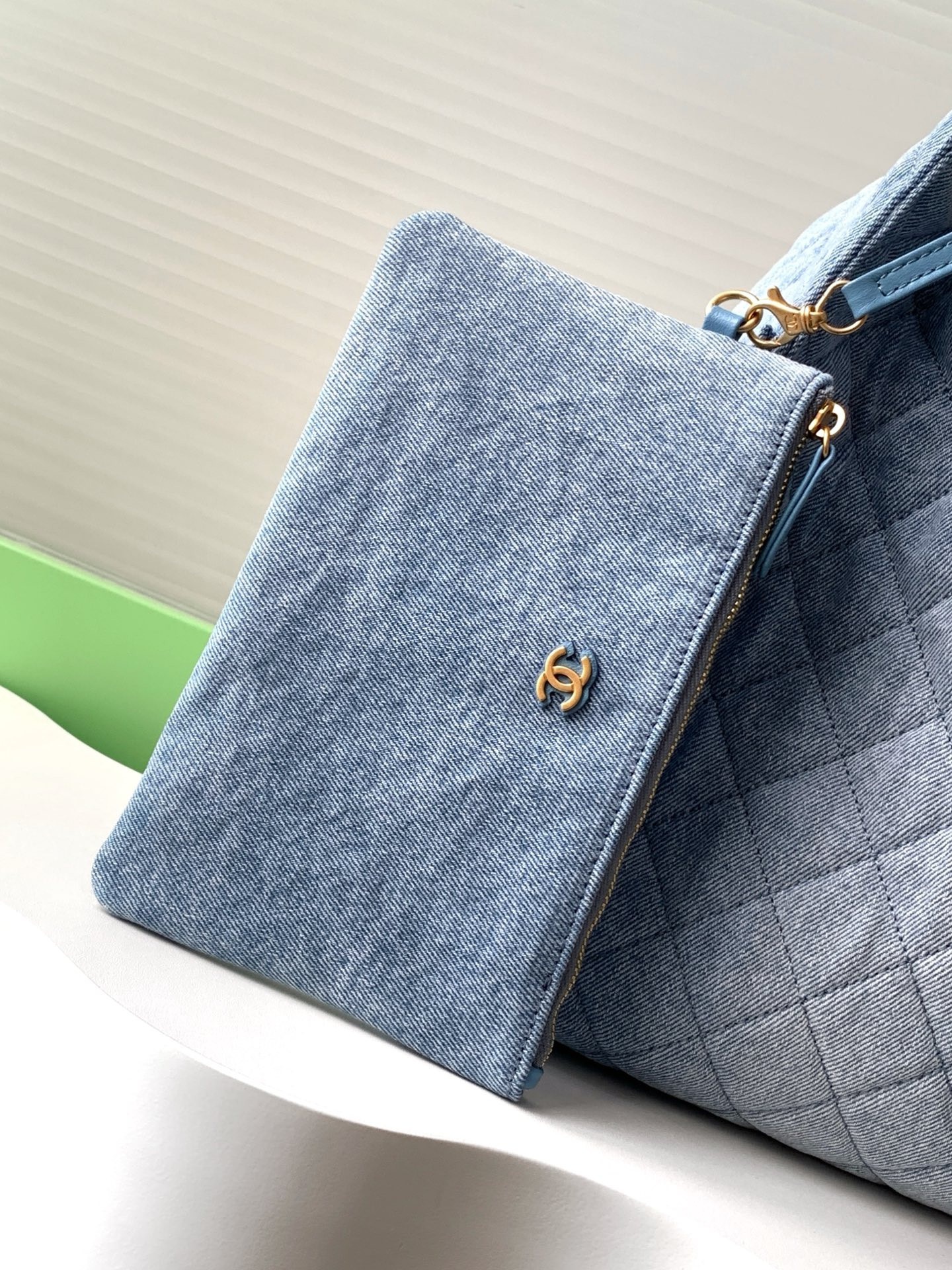 Ch**el 25C Bucket Hobo Bag AS5231 40x30x15cm