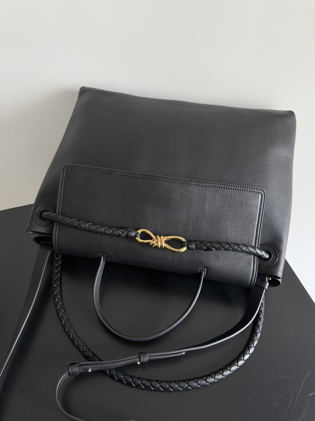 B0tt*ga Ven*ta Large Ciao Ciao 32x41.5x14.5cm