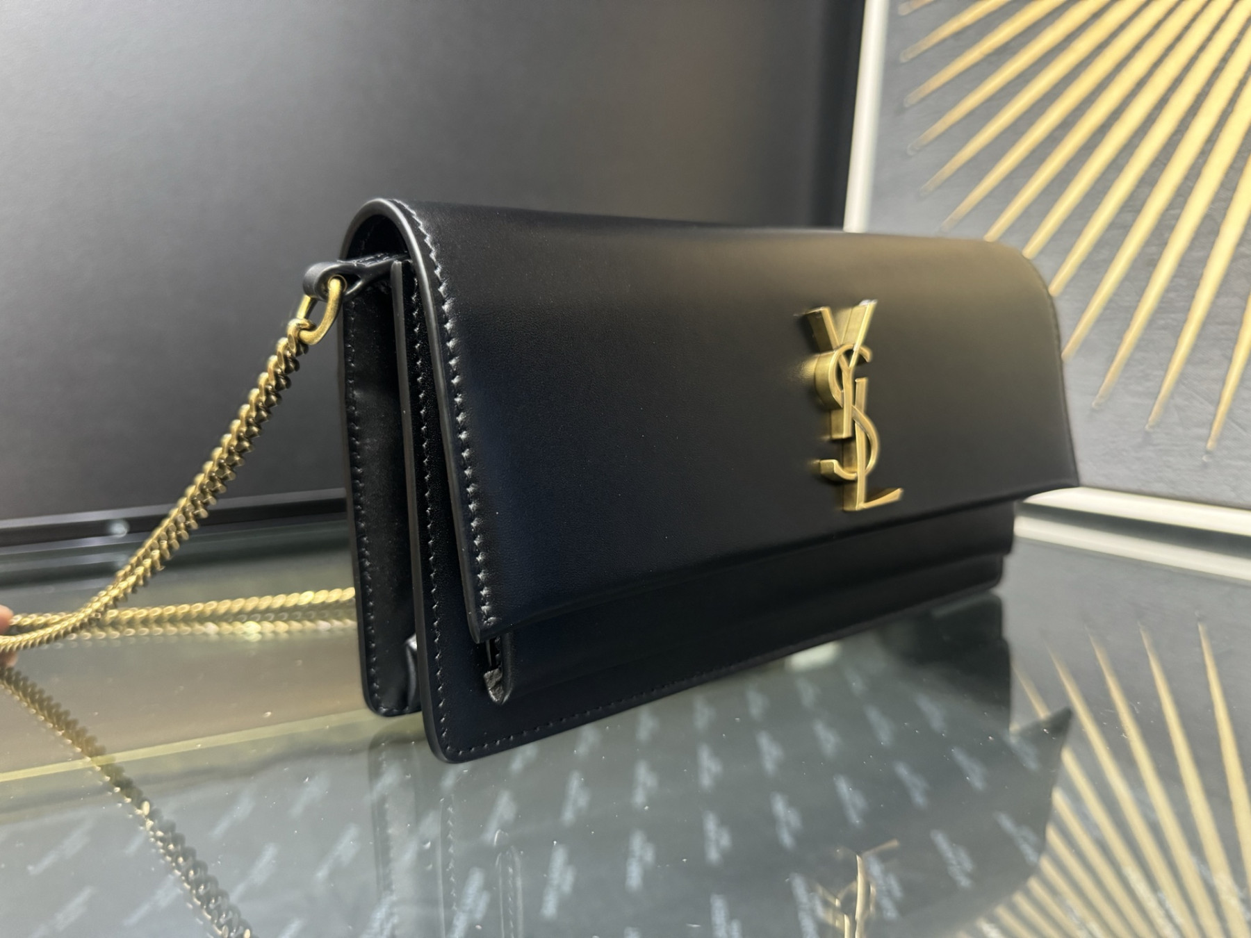 Y51 Sumset Clutch (Box) 810997 22x12x2cm