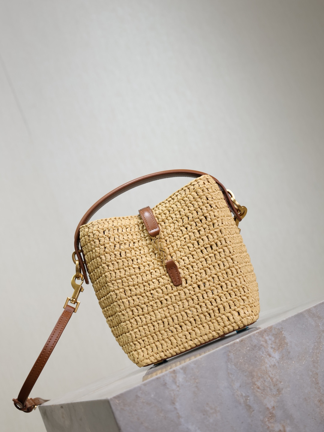 Y51 LE 37 mini (raffia) 15x13x6cm