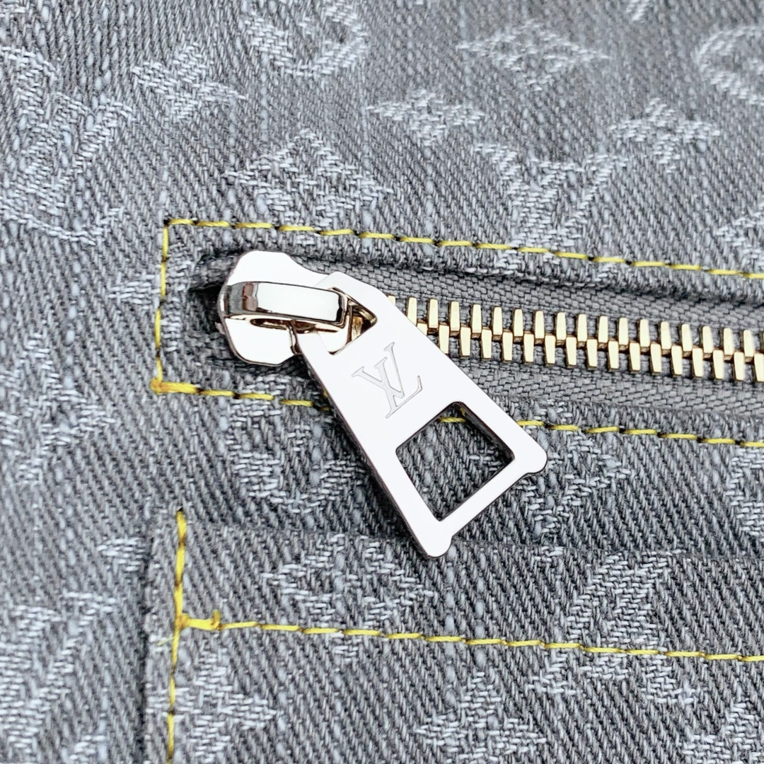 LV Carryall MM M13289 39 x 30 x 15 cm