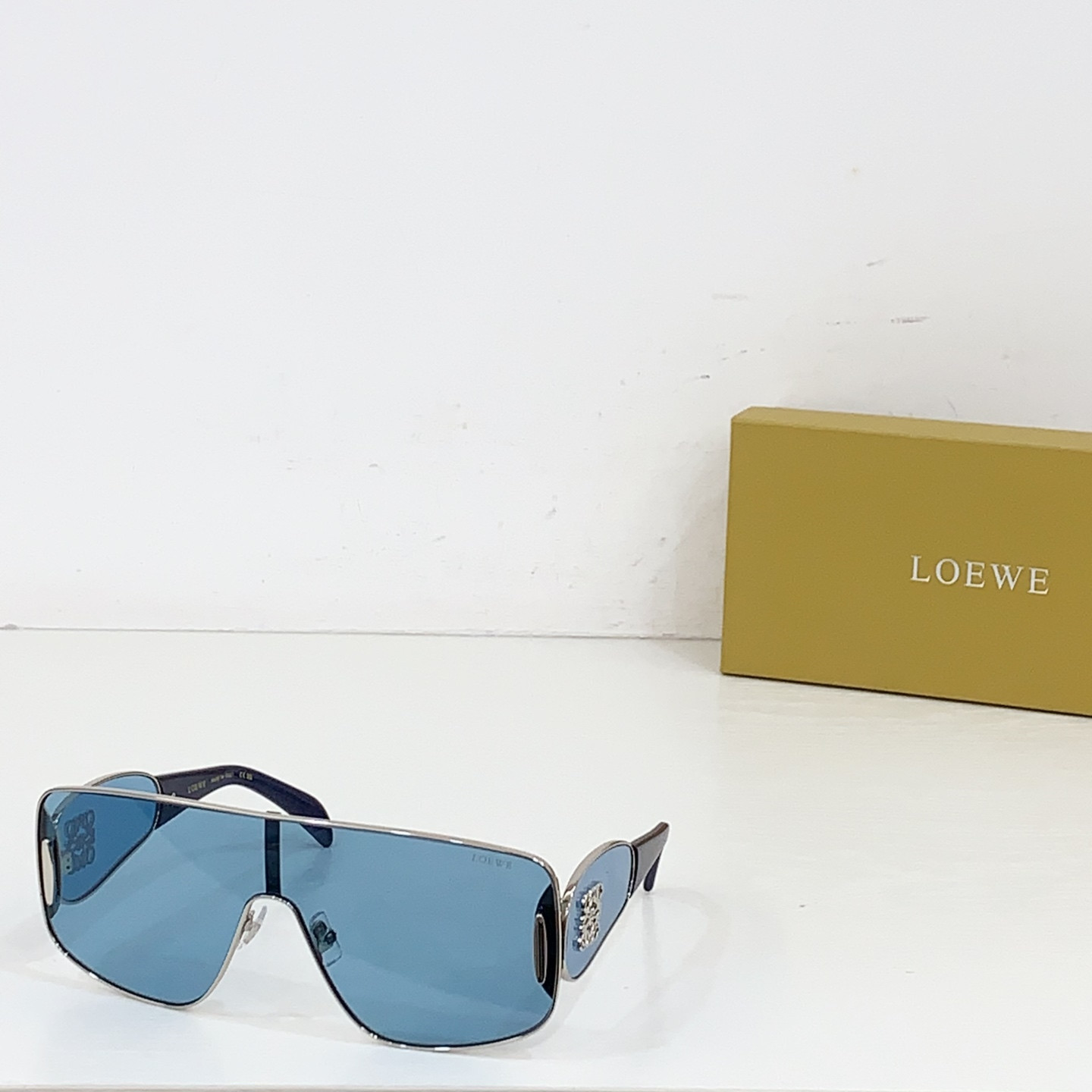 L0ew* Glasses LW5094S 141-0-142