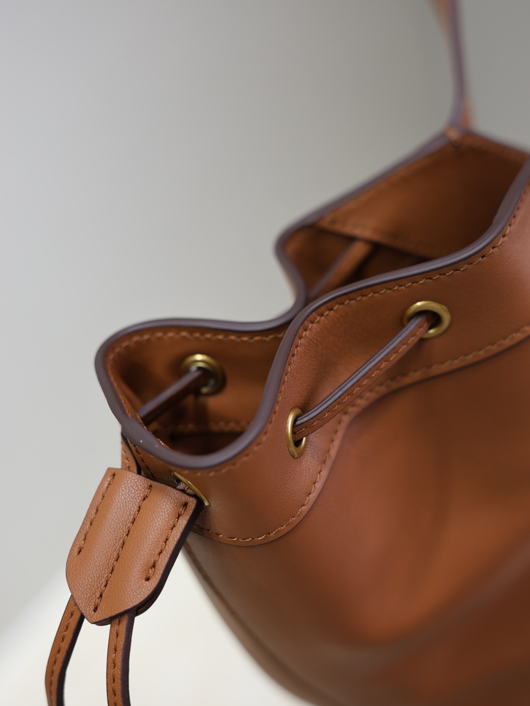 Y51 Y Large Hobo (Leather) 35 x 25 x 15 cm