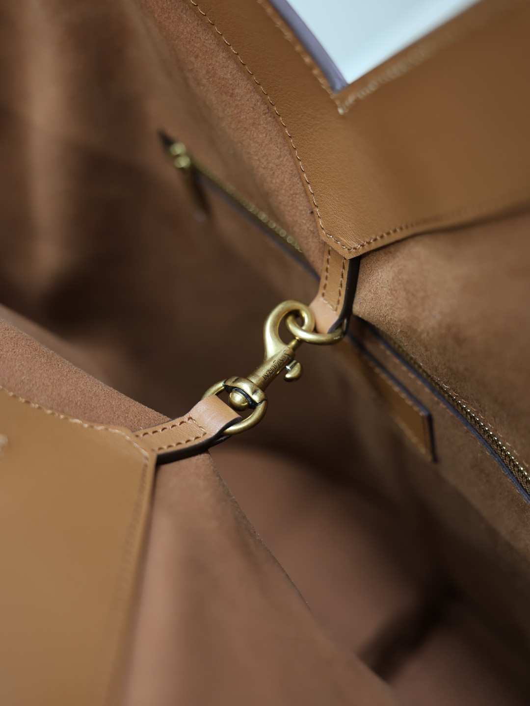 Y51 Y Large Hobo (Leather) 35 x 25 x 15 cm