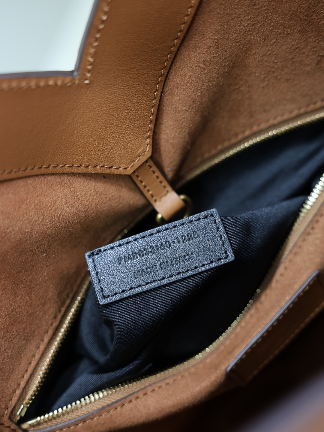 Y51 Y Large Hobo (Leather) 35 x 25 x 15 cm