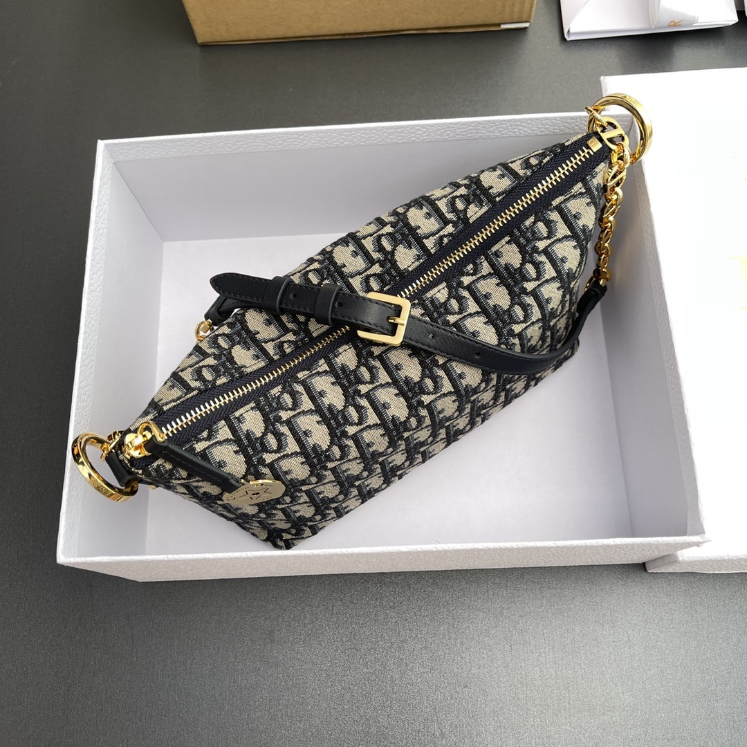 D10r D10rstar hobo bag 22 x 14.5 x 10 cm