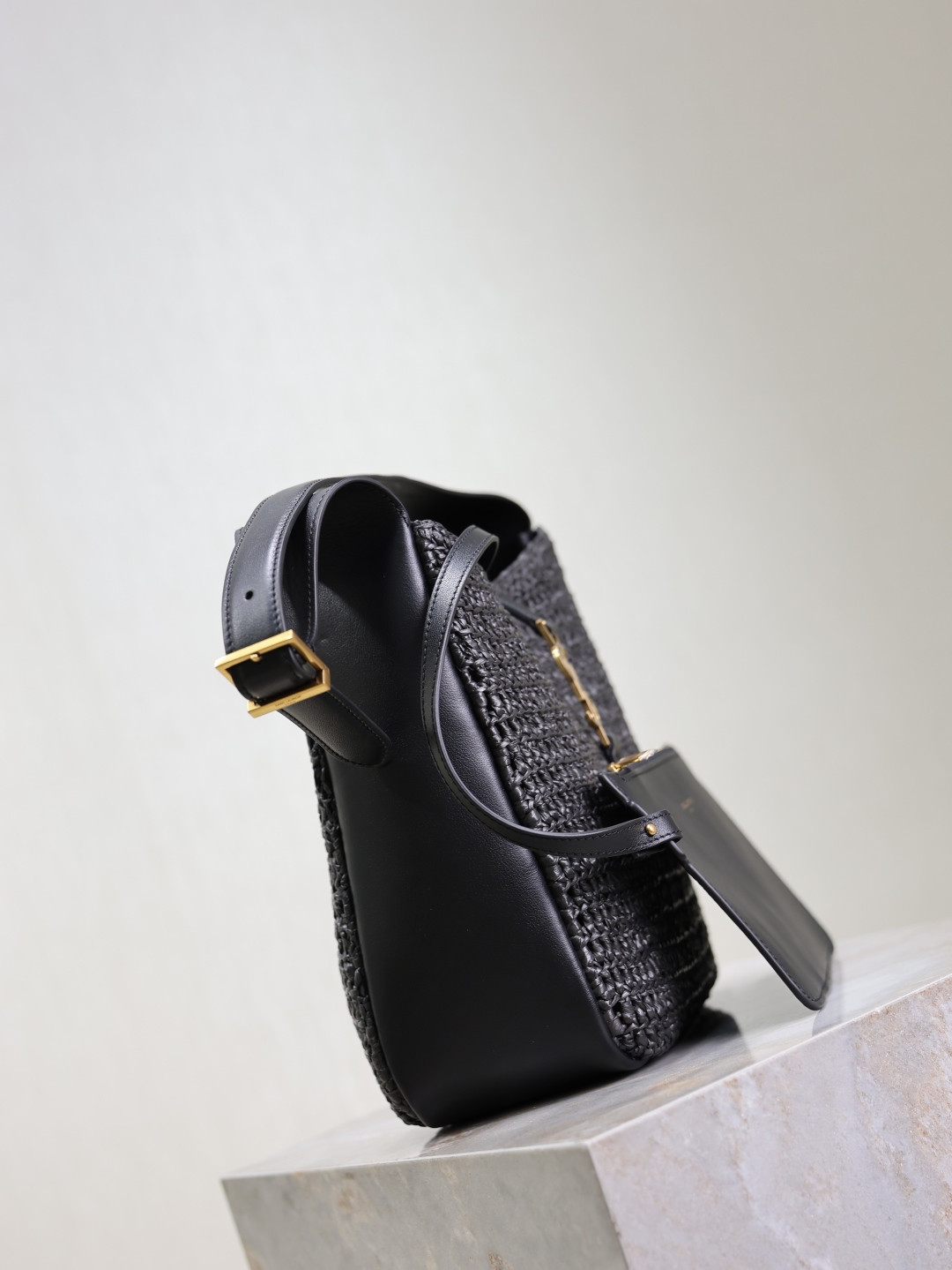 Y51 LE 5 À 7 Soft Small (Raffia/Leather) 22x22x7-9cm