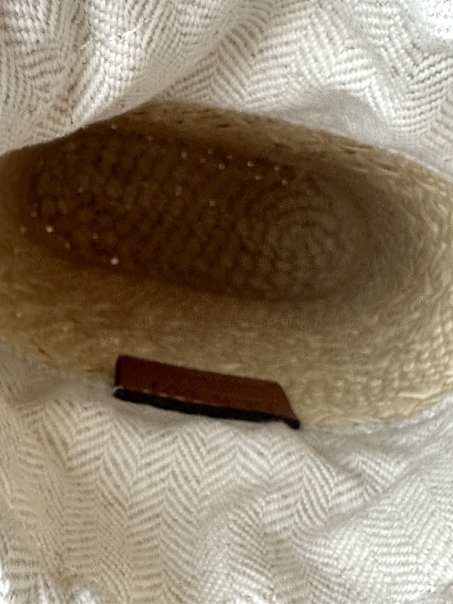 L0ew* Square pocket in iraca palm and calfskin 22.5x14x6cm