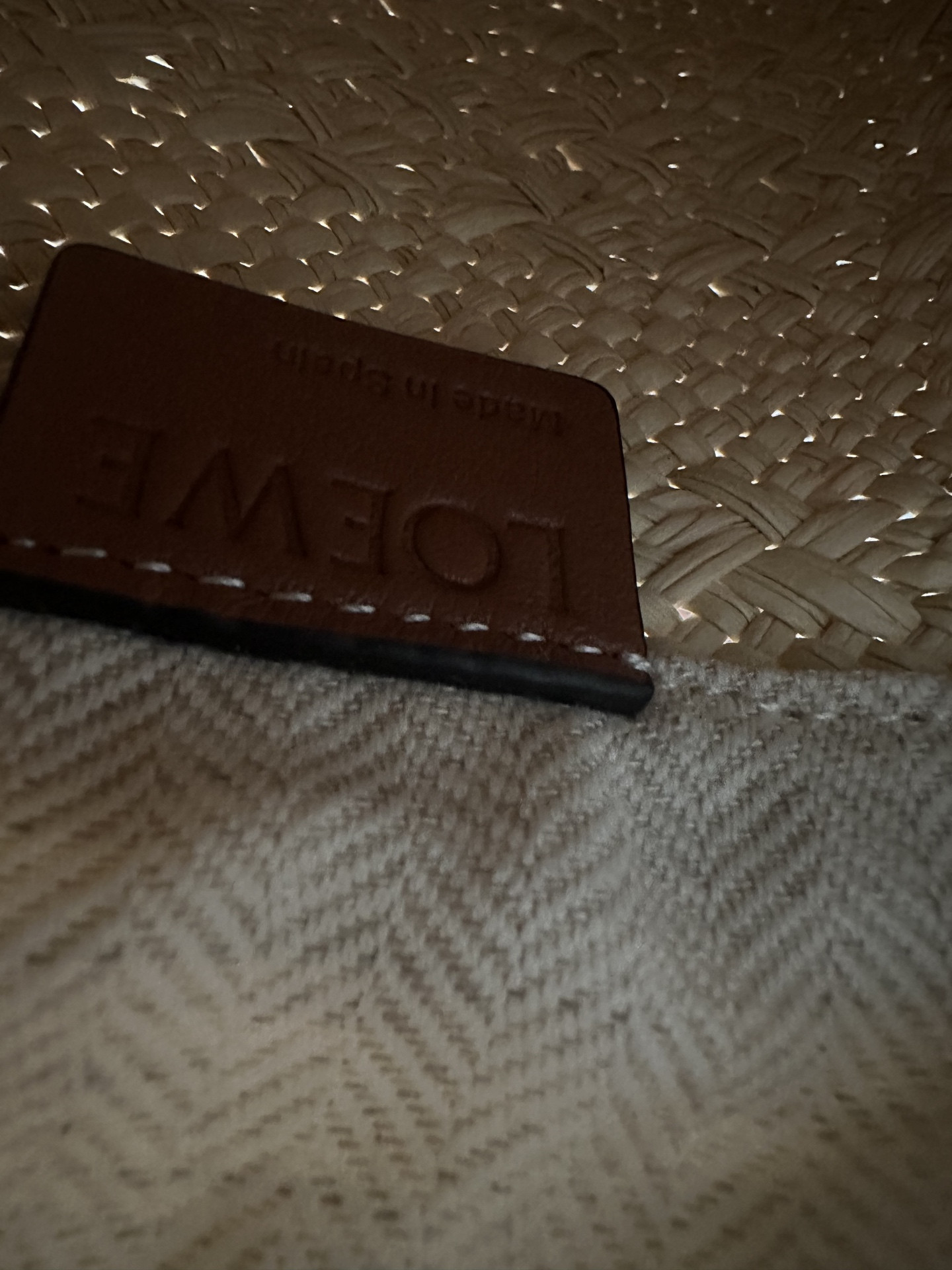 L0ew* Square pocket in iraca palm and calfskin 22.5x14x6cm