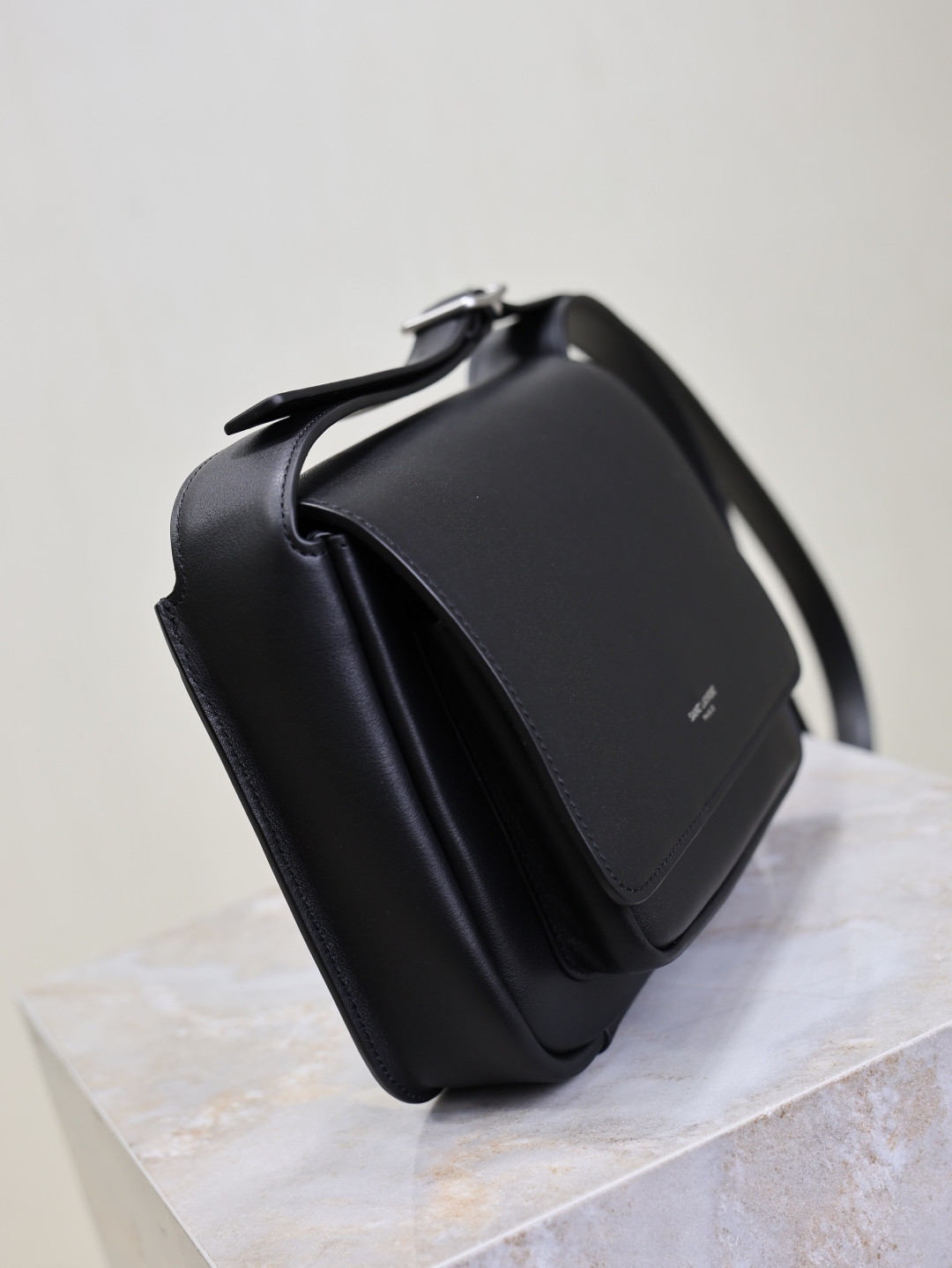 Y51 Sa1nt Lau*nt Niki small satchel in smooth leather 21x16x5cm