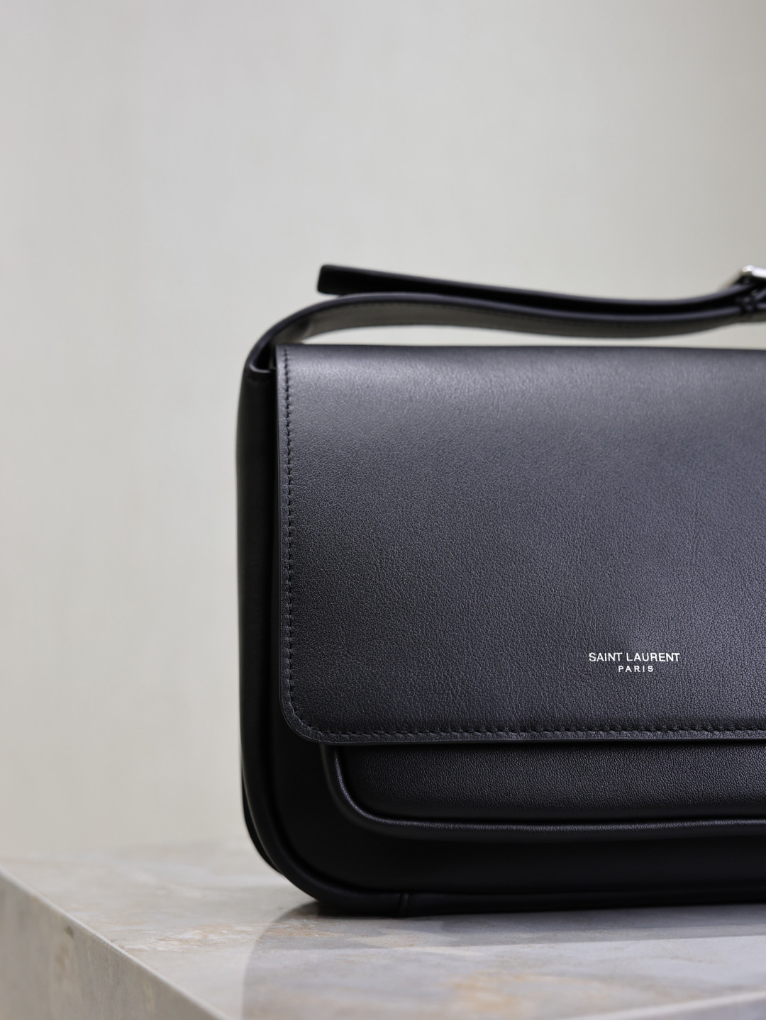 Y51 Sa1nt Lau*nt Niki small satchel in smooth leather 21x16x5cm