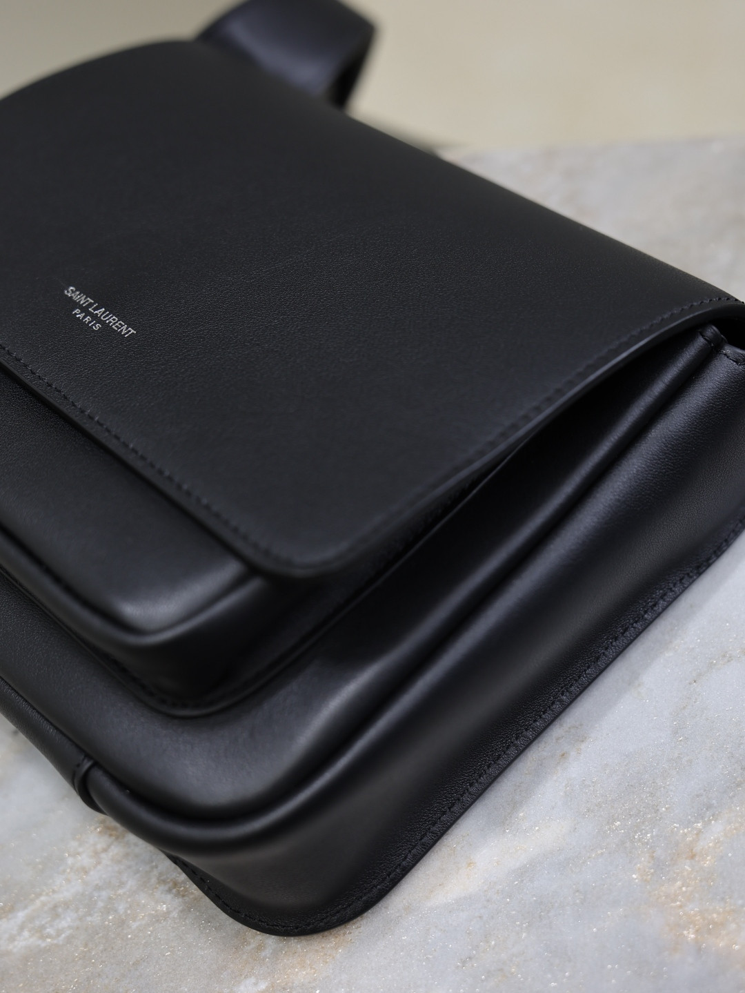 Y51 Sa1nt Lau*nt Niki small satchel in smooth leather 21x16x5cm