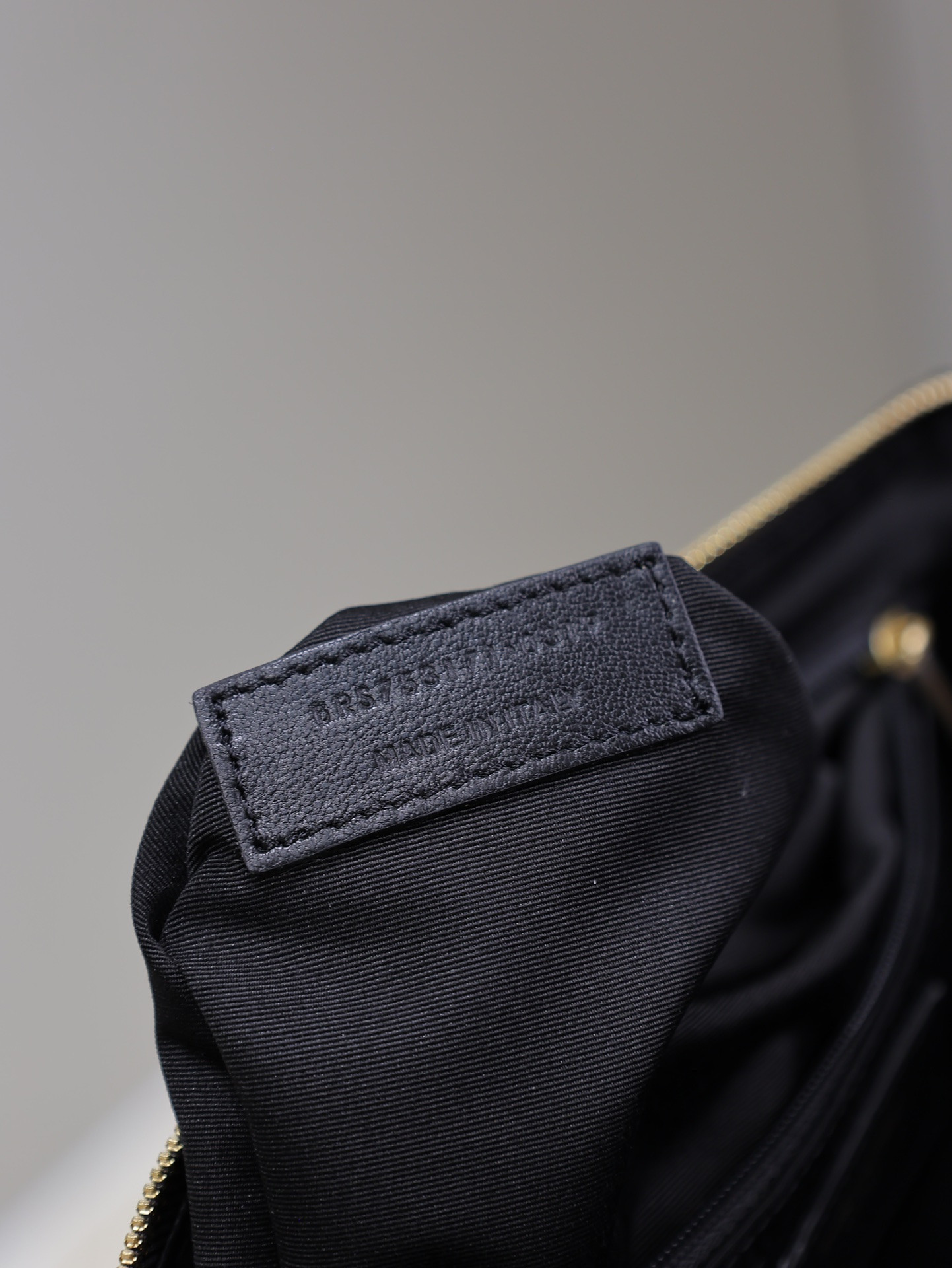 Y51 GABY Vanity Case in Grained Leather 21x13x13cm