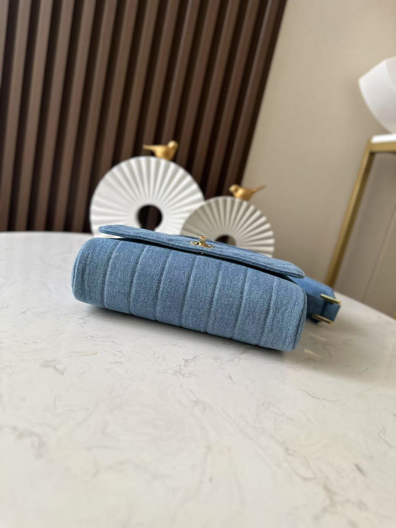 Ch**el vintage Denim Shoulder Bag 25.5x20x7cm